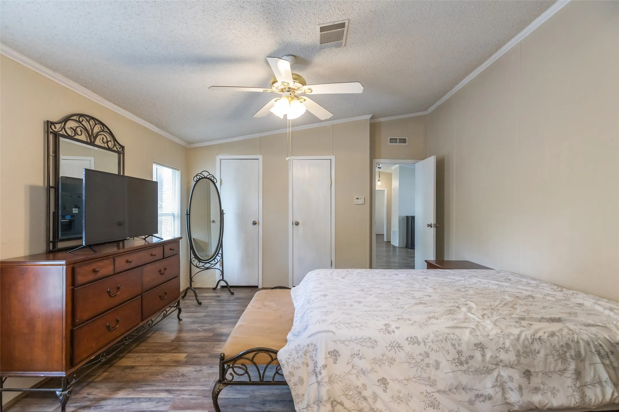 Manufactured Home For Sale in Jones County , 7256 Fm 3326 S, Hawley, Texas 79525, 3 Bedroom, 2 Bathroom, 1 Garage spaces, 1,568 Sqft, built in 1996, mls#21182780, Real Estate Agent in Hawley, Homes For Sale in Jones county, Homes For Sale in Hawley, Realtor in Hawley Texas, Real Estate Brokerage Independent Realty Texas, Luminita Cordes Realtor