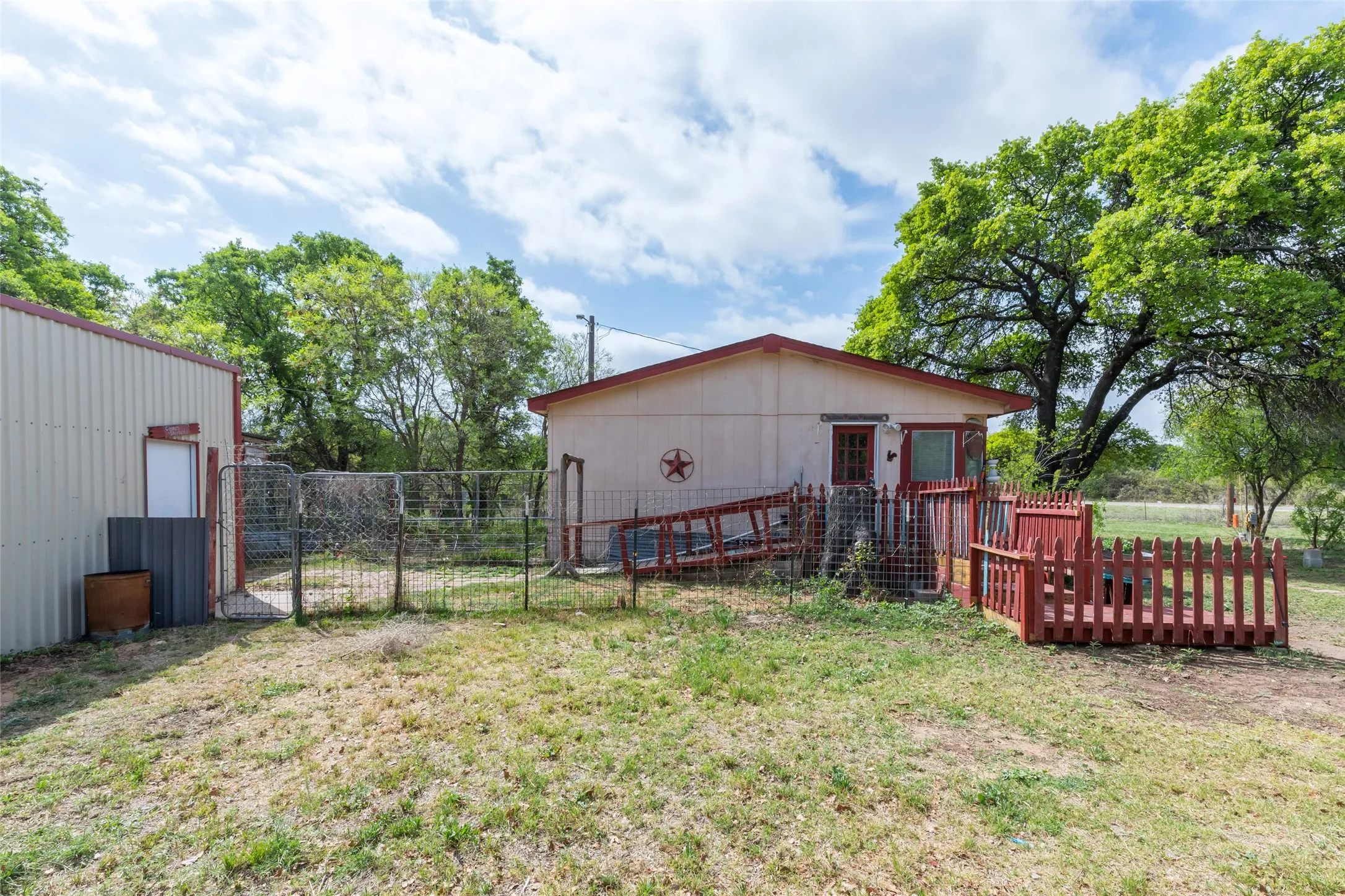 Manufactured Home For Sale in Jones County , 7256 Fm 3326 S, Hawley, Texas 79525, 3 Bedroom, 2 Bathroom, 1 Garage spaces, 1,568 Sqft, built in 1996, mls#21182780, Real Estate Agent in Hawley, Homes For Sale in Jones county, Homes For Sale in Hawley, Realtor in Hawley Texas, Real Estate Brokerage Independent Realty Texas, Luminita Cordes Realtor