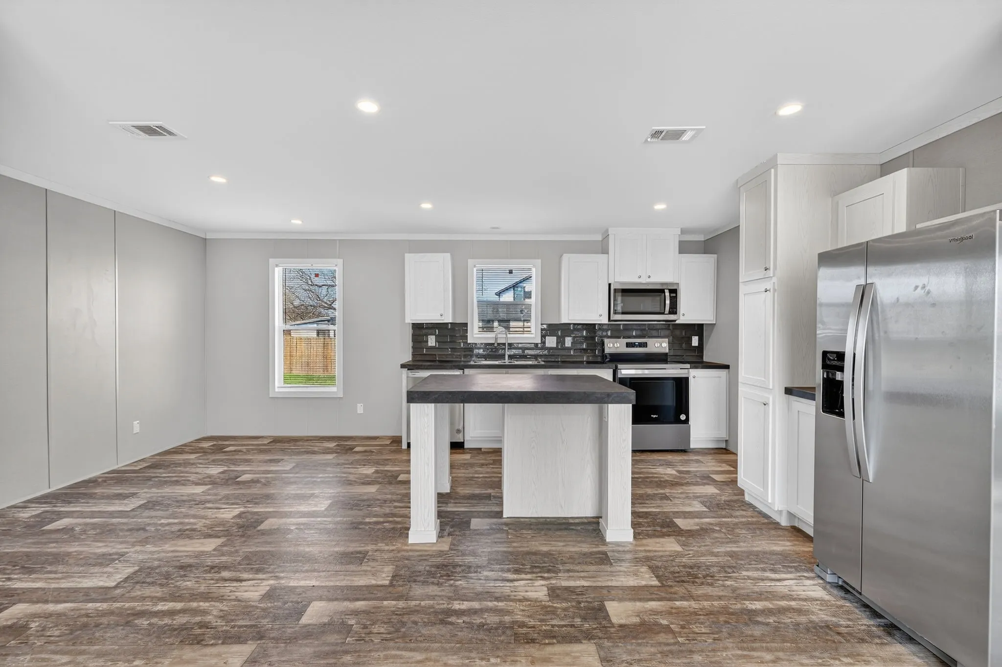 Manufactured Home For Sale in Palo Pinto County , 104 4th Street, Graford, Texas 76449, 4 Bedroom, 2 Bathroom, Garage spaces, 1,568 Sqft, built in 2025, New Construction - Complete, mls#21185530, Real Estate Agent in Graford, Homes For Sale in Palo Pinto county, Homes For Sale in Graford, Realtor in Graford Texas, Real Estate Brokerage Independent Realty Texas, Luminita Cordes Realtor
