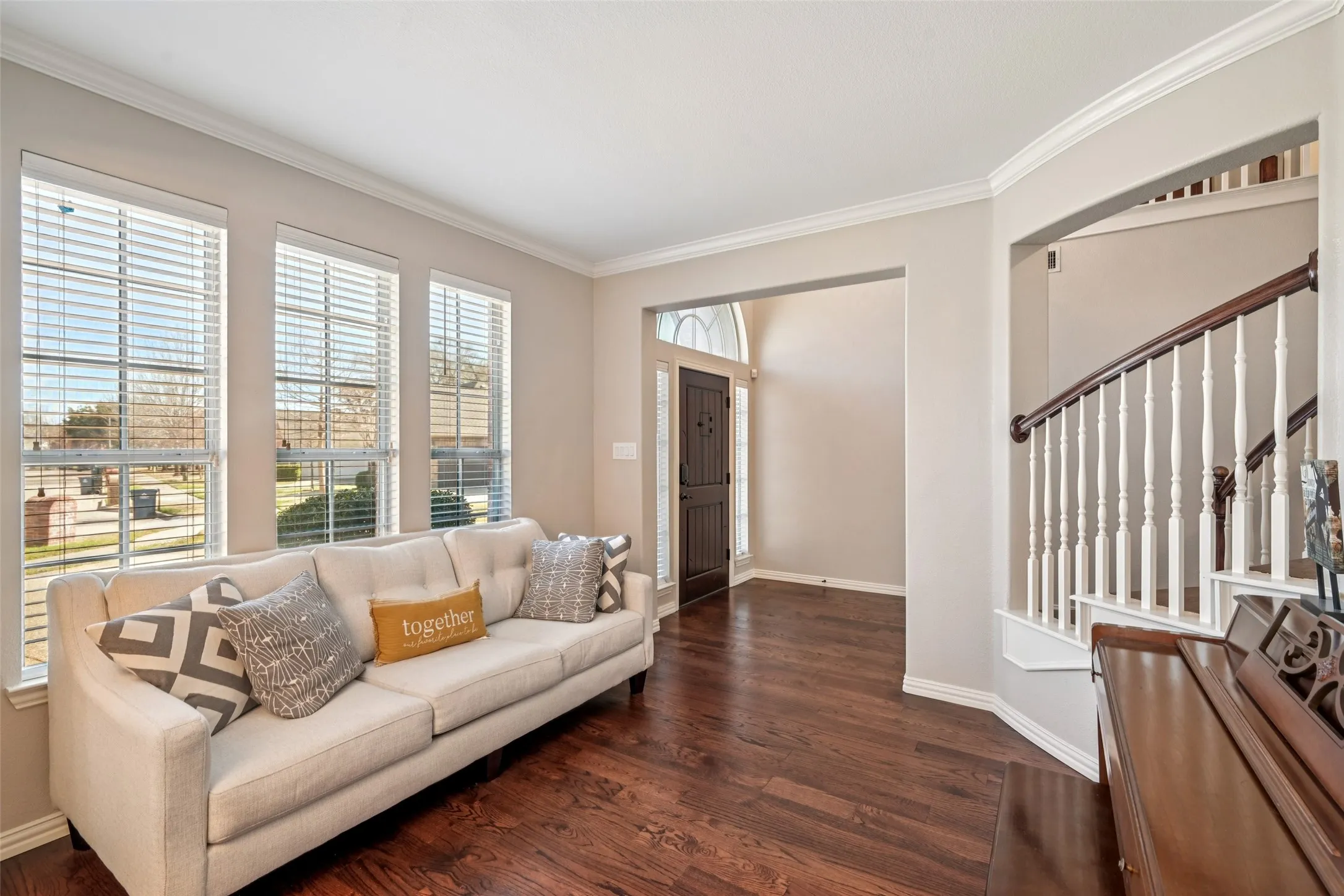 Single Family Residence For Sale in Dallas County , 601 Belclaire Terrace, De Soto, Texas 75115, 5 Bedroom, 4 Bathroom, 3 Garage spaces, 4,098 Sqft, built in 2003, mls#21185326, Real Estate Agent in De Soto, Homes For Sale in Dallas county, Homes For Sale in De Soto, Realtor in De Soto Texas, Real Estate Brokerage Independent Realty Texas, Luminita Cordes Realtor