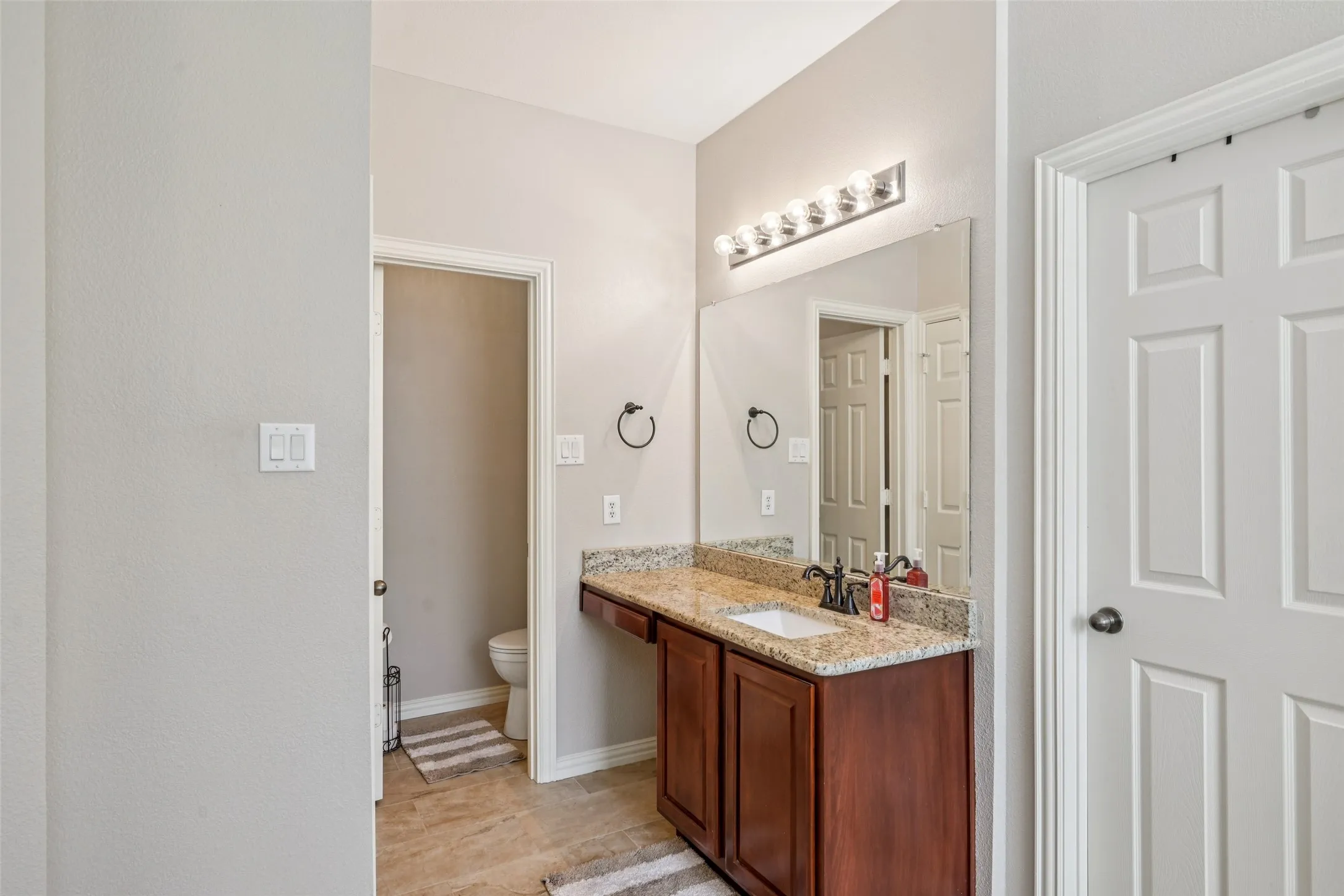 Single Family Residence For Sale in Dallas County , 601 Belclaire Terrace, De Soto, Texas 75115, 5 Bedroom, 4 Bathroom, 3 Garage spaces, 4,098 Sqft, built in 2003, mls#21185326, Real Estate Agent in De Soto, Homes For Sale in Dallas county, Homes For Sale in De Soto, Realtor in De Soto Texas, Real Estate Brokerage Independent Realty Texas, Luminita Cordes Realtor