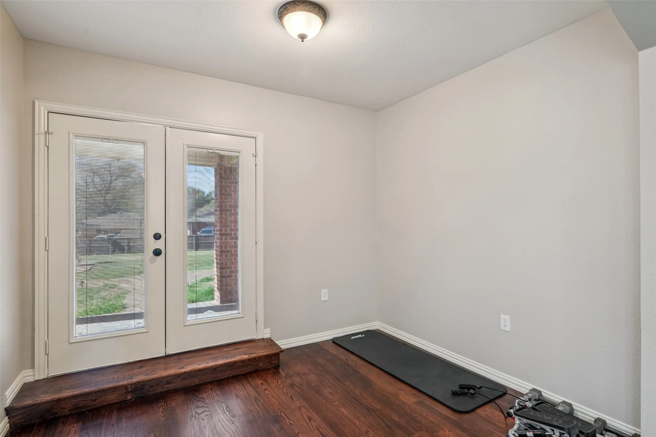 Single Family Residence For Sale in Dallas County , 601 Belclaire Terrace, De Soto, Texas 75115, 5 Bedroom, 4 Bathroom, 3 Garage spaces, 4,098 Sqft, built in 2003, mls#21185326, Real Estate Agent in De Soto, Homes For Sale in Dallas county, Homes For Sale in De Soto, Realtor in De Soto Texas, Real Estate Brokerage Independent Realty Texas, Luminita Cordes Realtor