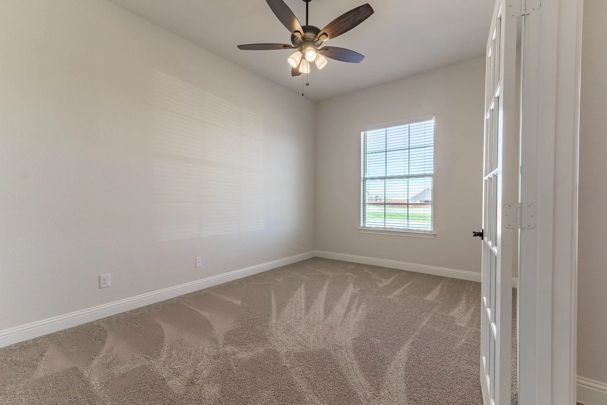Single Family Residence For Sale in Johnson County , 12729 Caliber Drive, Godley, Texas 76044, 4 Bedroom, 3 Bathroom, 2 Garage spaces, 2,651 Sqft, built in 2024, Preowned, mls#21183720, Real Estate Agent in Godley, Homes For Sale in Johnson county, Homes For Sale in Godley, Realtor in Godley Texas, Real Estate Brokerage Independent Realty Texas, Luminita Cordes Realtor