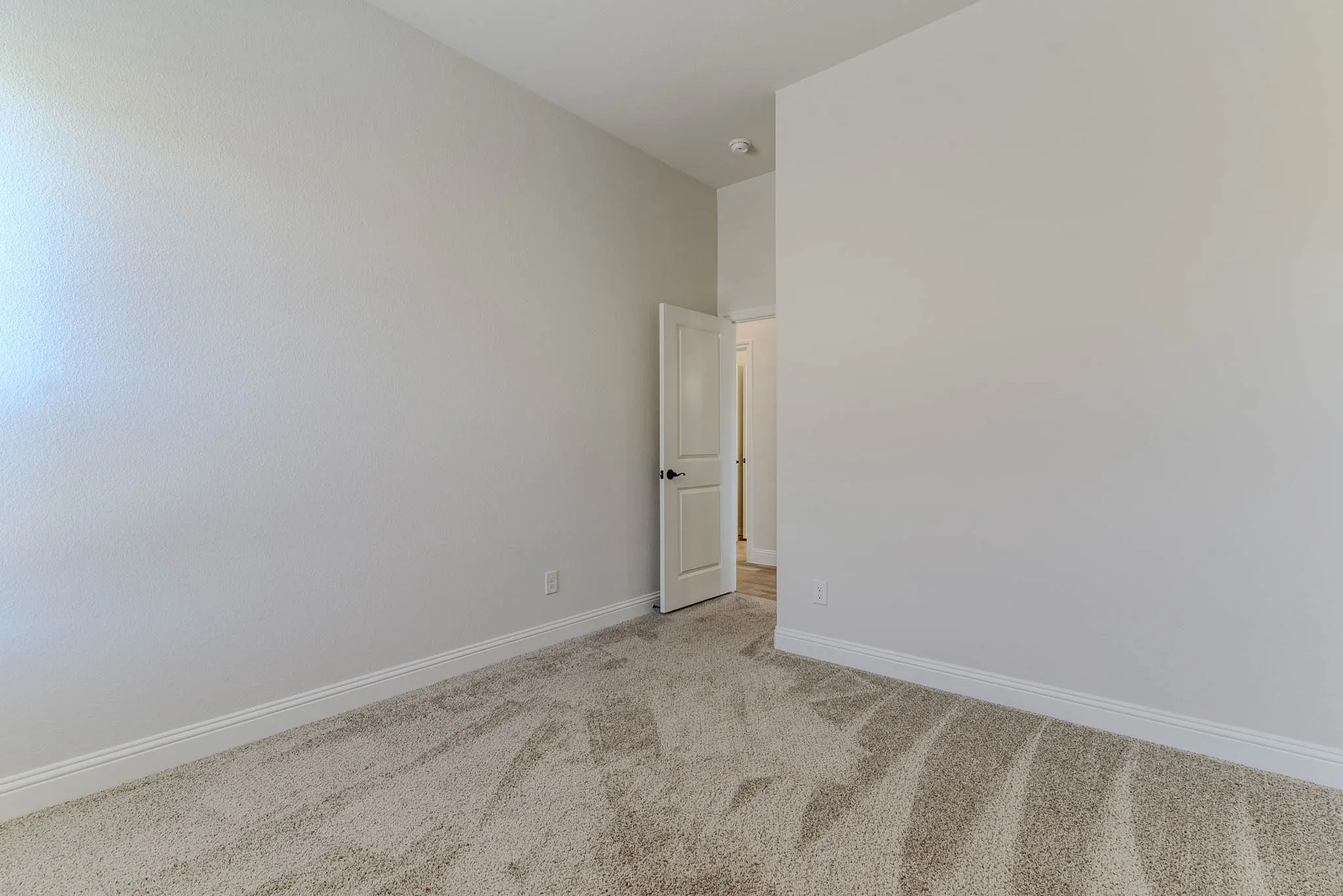 Single Family Residence For Sale in Johnson County , 12729 Caliber Drive, Godley, Texas 76044, 4 Bedroom, 3 Bathroom, 2 Garage spaces, 2,651 Sqft, built in 2024, Preowned, mls#21183720, Real Estate Agent in Godley, Homes For Sale in Johnson county, Homes For Sale in Godley, Realtor in Godley Texas, Real Estate Brokerage Independent Realty Texas, Luminita Cordes Realtor