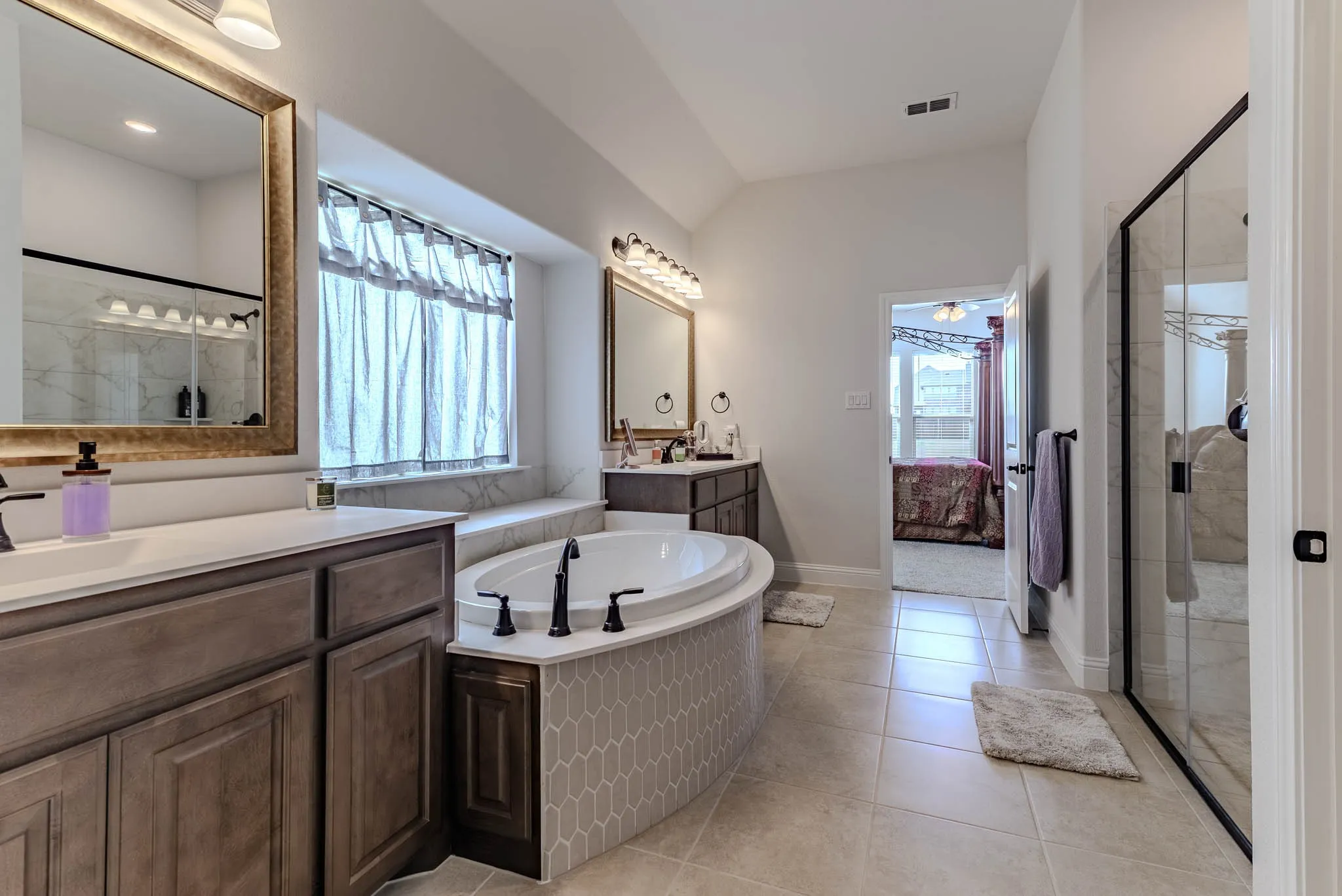 Single Family Residence For Sale in Johnson County , 12729 Caliber Drive, Godley, Texas 76044, 4 Bedroom, 3 Bathroom, 2 Garage spaces, 2,651 Sqft, built in 2024, Preowned, mls#21183720, Real Estate Agent in Godley, Homes For Sale in Johnson county, Homes For Sale in Godley, Realtor in Godley Texas, Real Estate Brokerage Independent Realty Texas, Luminita Cordes Realtor