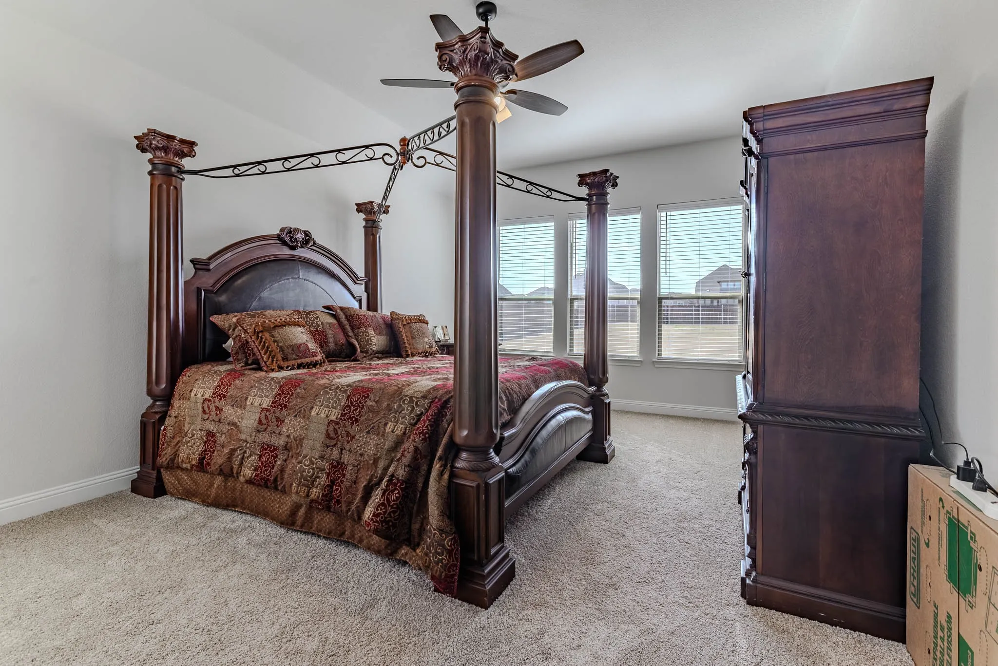 Single Family Residence For Sale in Johnson County , 12729 Caliber Drive, Godley, Texas 76044, 4 Bedroom, 3 Bathroom, 2 Garage spaces, 2,651 Sqft, built in 2024, Preowned, mls#21183720, Real Estate Agent in Godley, Homes For Sale in Johnson county, Homes For Sale in Godley, Realtor in Godley Texas, Real Estate Brokerage Independent Realty Texas, Luminita Cordes Realtor