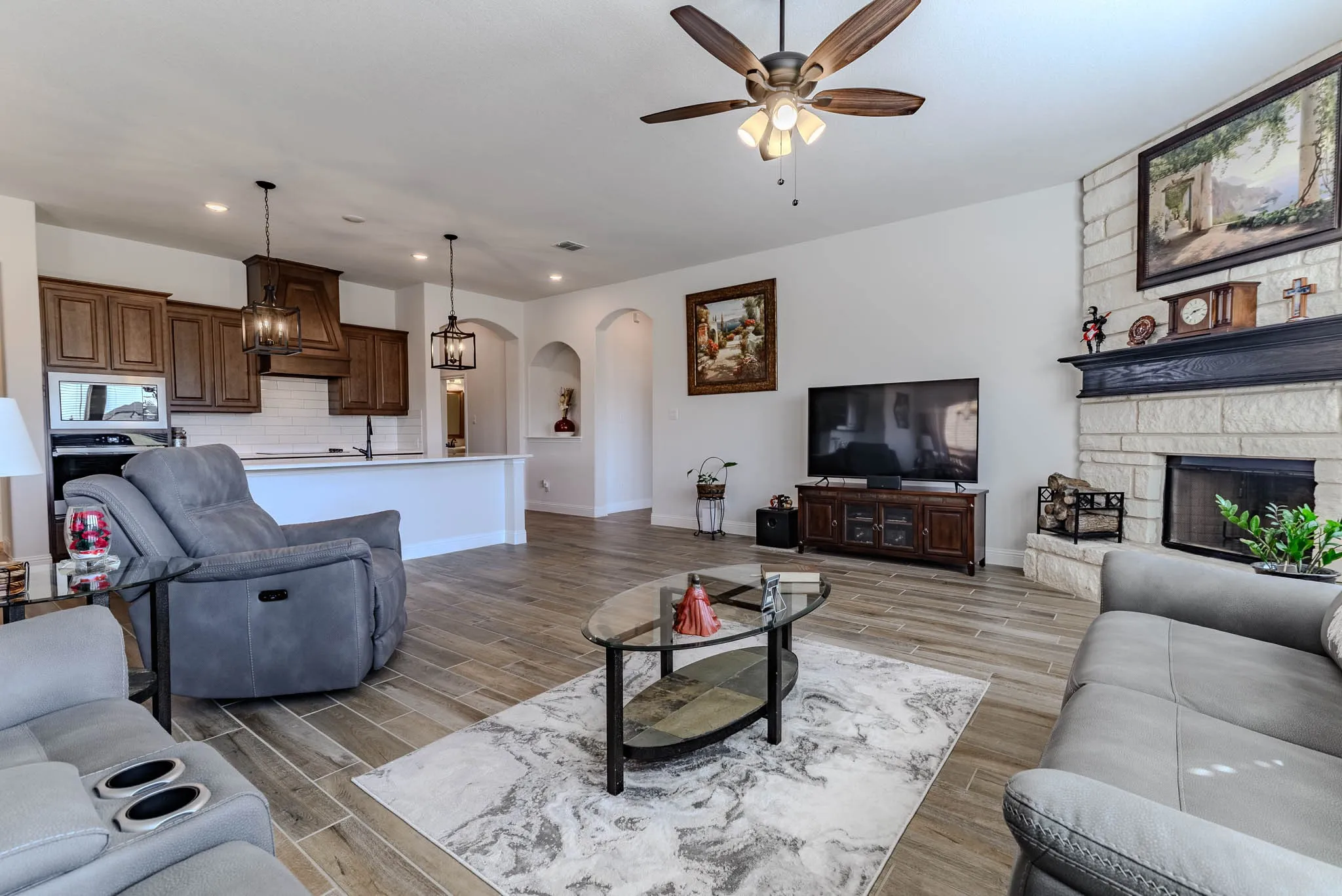 Single Family Residence For Sale in Johnson County , 12729 Caliber Drive, Godley, Texas 76044, 4 Bedroom, 3 Bathroom, 2 Garage spaces, 2,651 Sqft, built in 2024, Preowned, mls#21183720, Real Estate Agent in Godley, Homes For Sale in Johnson county, Homes For Sale in Godley, Realtor in Godley Texas, Real Estate Brokerage Independent Realty Texas, Luminita Cordes Realtor