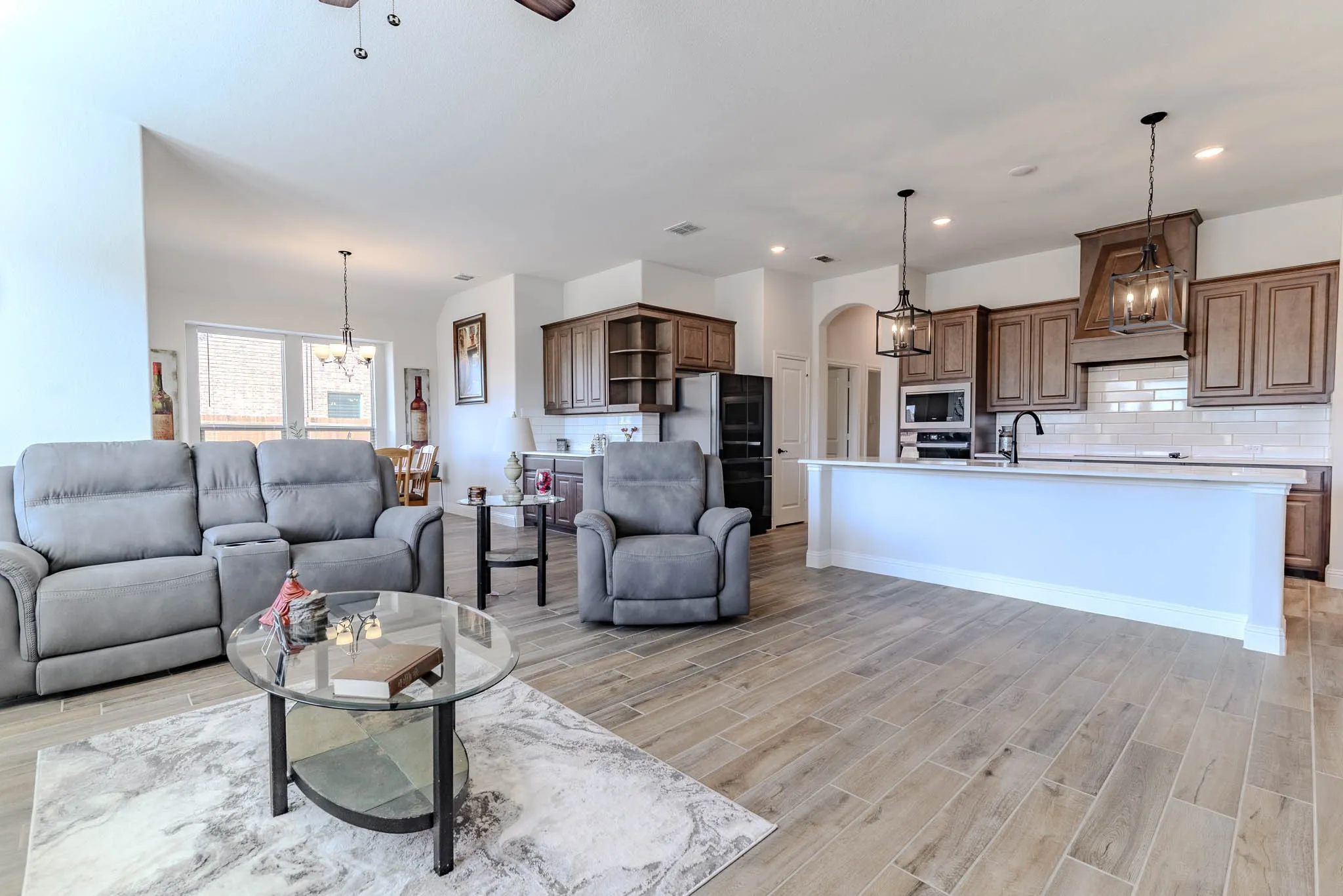 Single Family Residence For Sale in Johnson County , 12729 Caliber Drive, Godley, Texas 76044, 4 Bedroom, 3 Bathroom, 2 Garage spaces, 2,651 Sqft, built in 2024, Preowned, mls#21183720, Real Estate Agent in Godley, Homes For Sale in Johnson county, Homes For Sale in Godley, Realtor in Godley Texas, Real Estate Brokerage Independent Realty Texas, Luminita Cordes Realtor