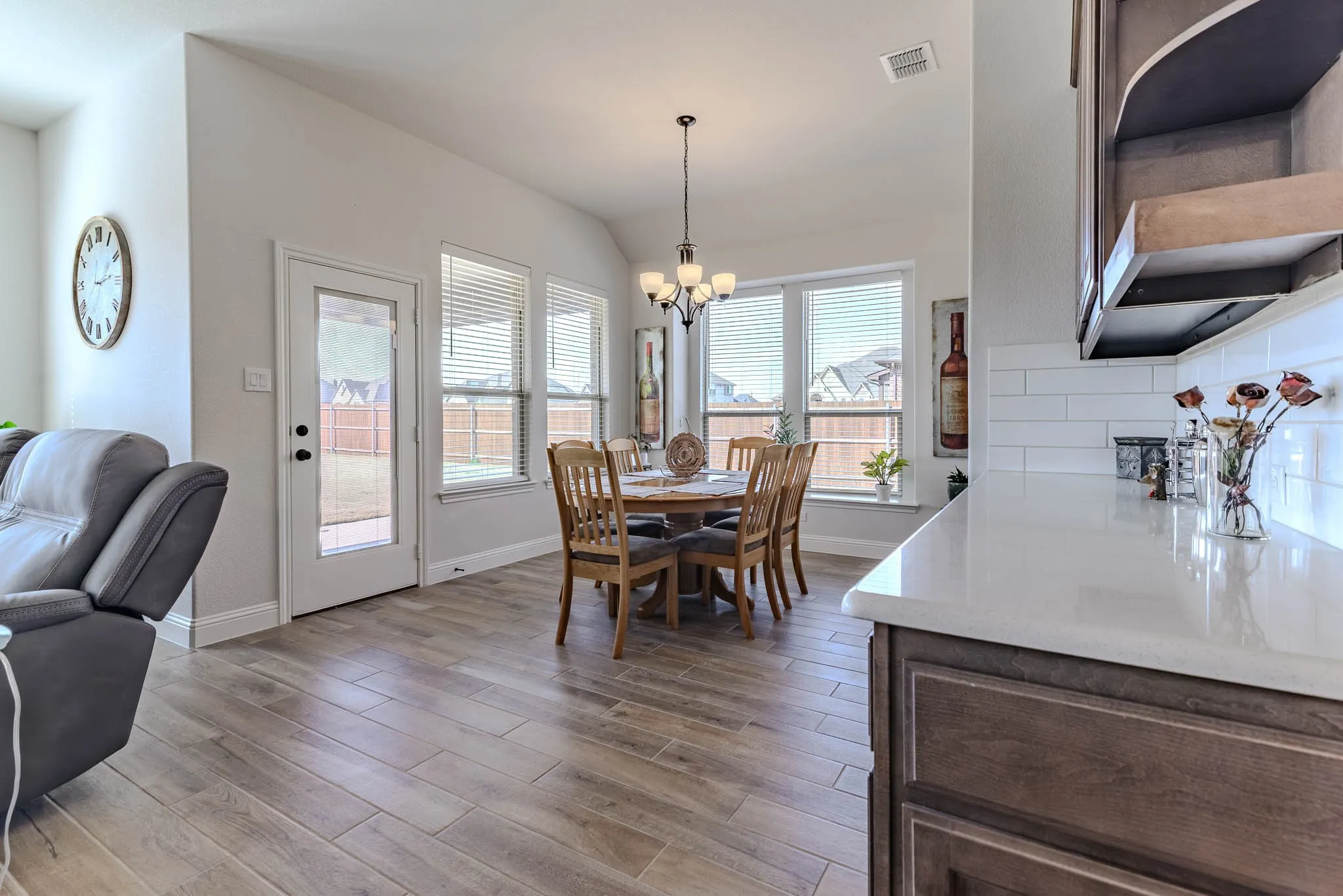 Single Family Residence For Sale in Johnson County , 12729 Caliber Drive, Godley, Texas 76044, 4 Bedroom, 3 Bathroom, 2 Garage spaces, 2,651 Sqft, built in 2024, Preowned, mls#21183720, Real Estate Agent in Godley, Homes For Sale in Johnson county, Homes For Sale in Godley, Realtor in Godley Texas, Real Estate Brokerage Independent Realty Texas, Luminita Cordes Realtor