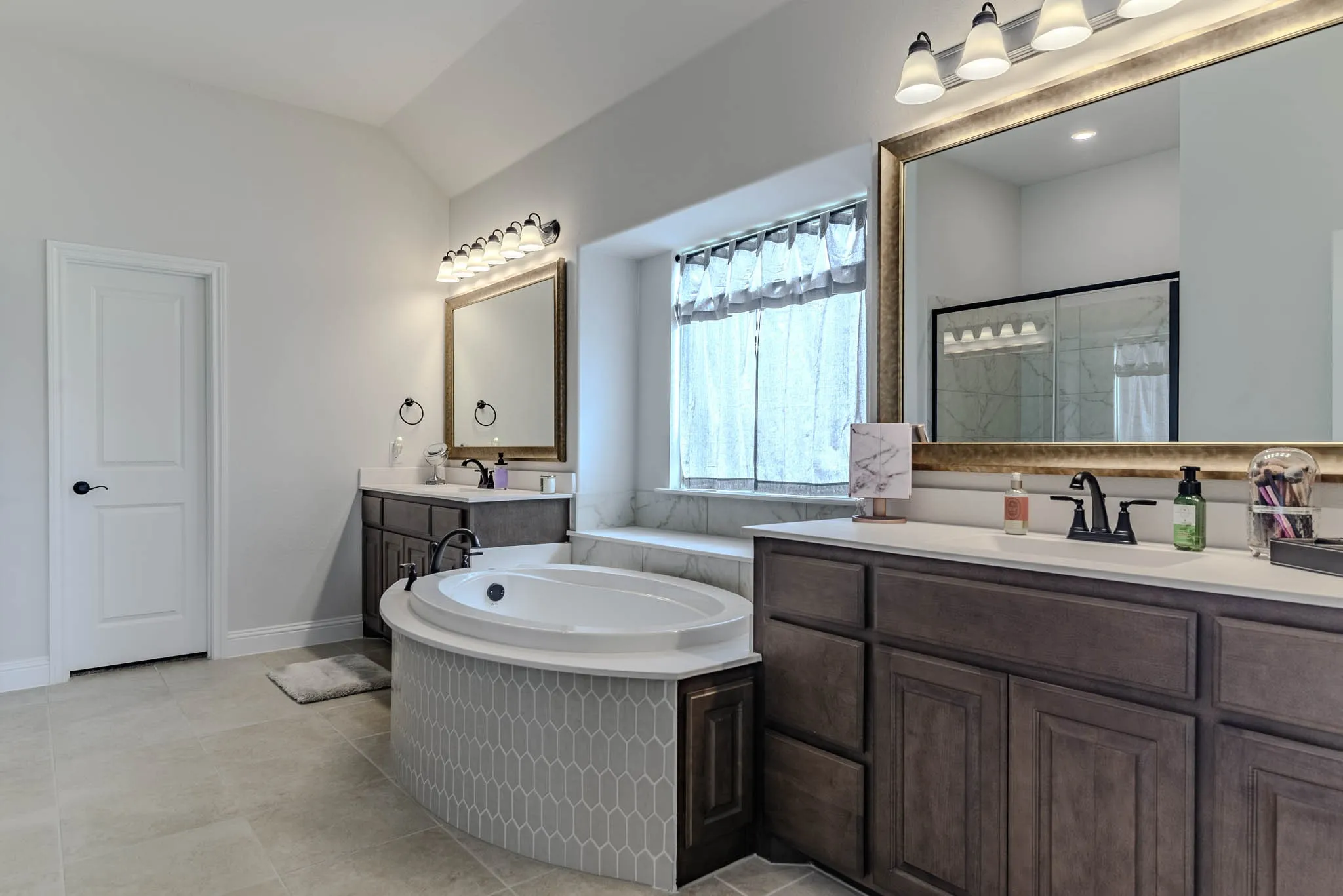 Single Family Residence For Sale in Johnson County , 12729 Caliber Drive, Godley, Texas 76044, 4 Bedroom, 3 Bathroom, 2 Garage spaces, 2,651 Sqft, built in 2024, Preowned, mls#21183720, Real Estate Agent in Godley, Homes For Sale in Johnson county, Homes For Sale in Godley, Realtor in Godley Texas, Real Estate Brokerage Independent Realty Texas, Luminita Cordes Realtor