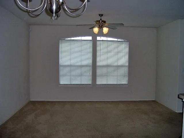 Townhouse For Rent in Denton County , 5413 Soledad Drive, Denton, Texas 76208, 3 Bedrooms, 3 Bathrooms, 2 Garage spaces, 1,672 Sqft, built in 2007, Price $1,950, mls#21185598, Real Estate Agent in Denton, Homes For Rent in Denton county, Homes For Rent in Denton, Realtor in Denton Texas, Real Estate Brokerage Independent Realty Texas, Luminita Cordes Realtor