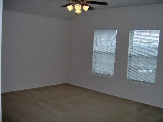 Townhouse For Rent in Denton County , 5413 Soledad Drive, Denton, Texas 76208, 3 Bedrooms, 3 Bathrooms, 2 Garage spaces, 1,672 Sqft, built in 2007, Price $1,950, mls#21185598, Real Estate Agent in Denton, Homes For Rent in Denton county, Homes For Rent in Denton, Realtor in Denton Texas, Real Estate Brokerage Independent Realty Texas, Luminita Cordes Realtor