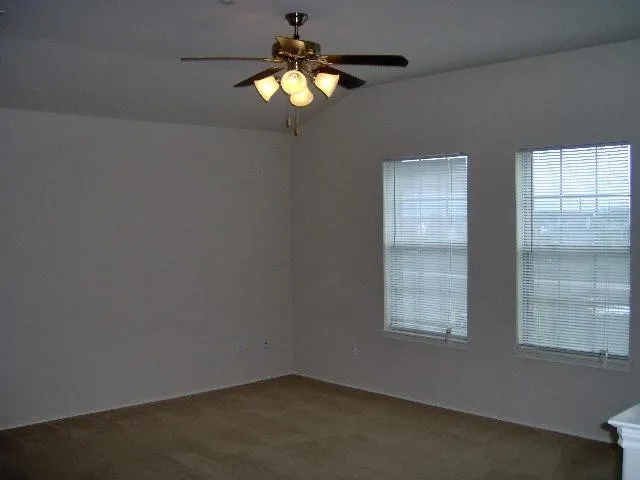 Townhouse For Rent in Denton County , 5413 Soledad Drive, Denton, Texas 76208, 3 Bedrooms, 3 Bathrooms, 2 Garage spaces, 1,672 Sqft, built in 2007, Price $1,950, mls#21185598, Real Estate Agent in Denton, Homes For Rent in Denton county, Homes For Rent in Denton, Realtor in Denton Texas, Real Estate Brokerage Independent Realty Texas, Luminita Cordes Realtor