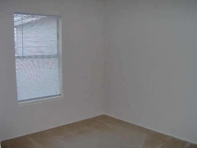 Townhouse For Rent in Denton County , 5413 Soledad Drive, Denton, Texas 76208, 3 Bedrooms, 3 Bathrooms, 2 Garage spaces, 1,672 Sqft, built in 2007, Price $1,950, mls#21185598, Real Estate Agent in Denton, Homes For Rent in Denton county, Homes For Rent in Denton, Realtor in Denton Texas, Real Estate Brokerage Independent Realty Texas, Luminita Cordes Realtor