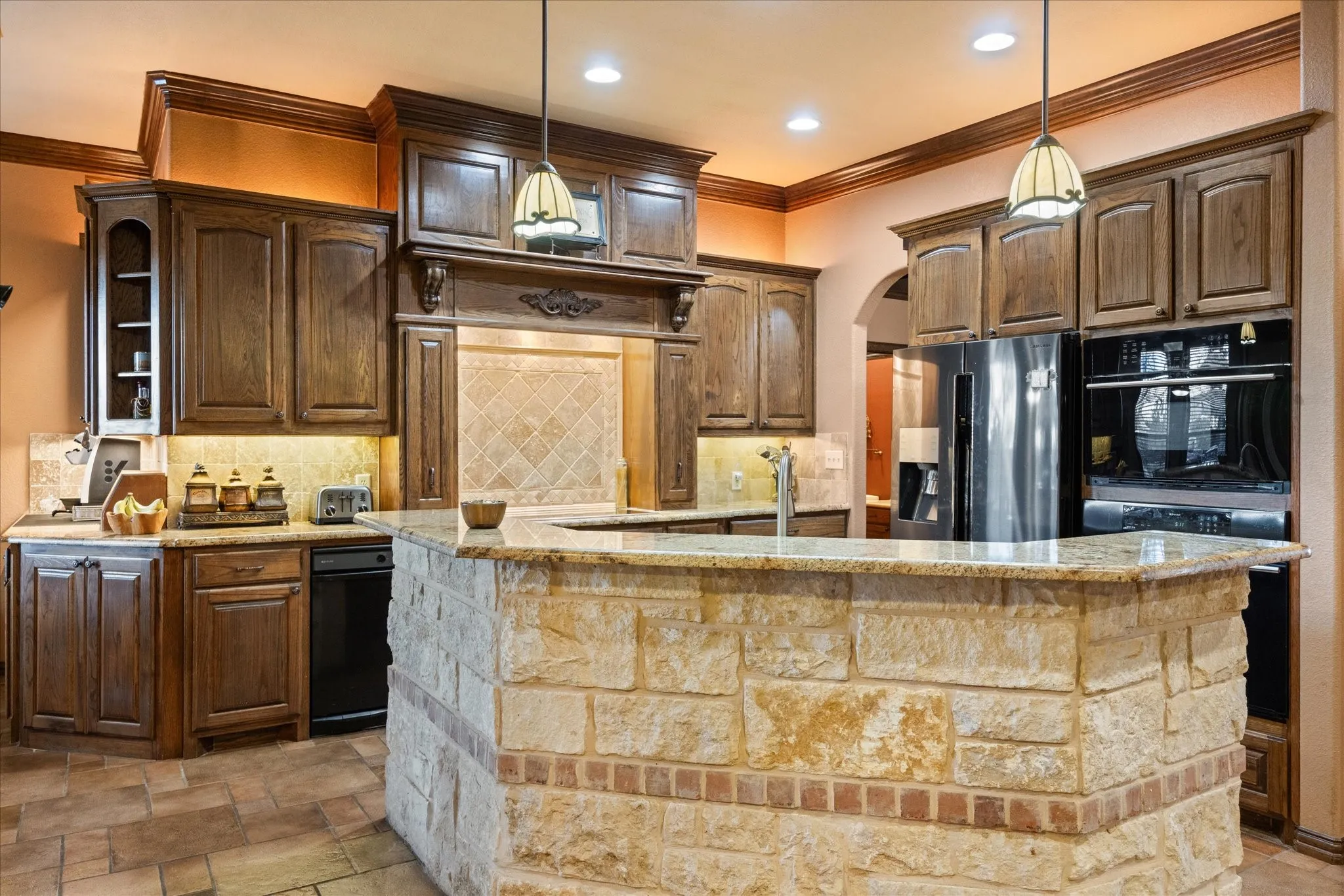 Single Family Residence For Sale in Hood County , 3100 Rim Rock Court, Granbury, Texas 76049, 3 Bedroom, 3 Bathroom, 3 Garage spaces, 2,462 Sqft, built in 2006, Preowned, mls#21183487, Real Estate Agent in Granbury, Homes For Sale in Hood county, Homes For Sale in Granbury, Realtor in Granbury Texas, Real Estate Brokerage Independent Realty Texas, Luminita Cordes Realtor