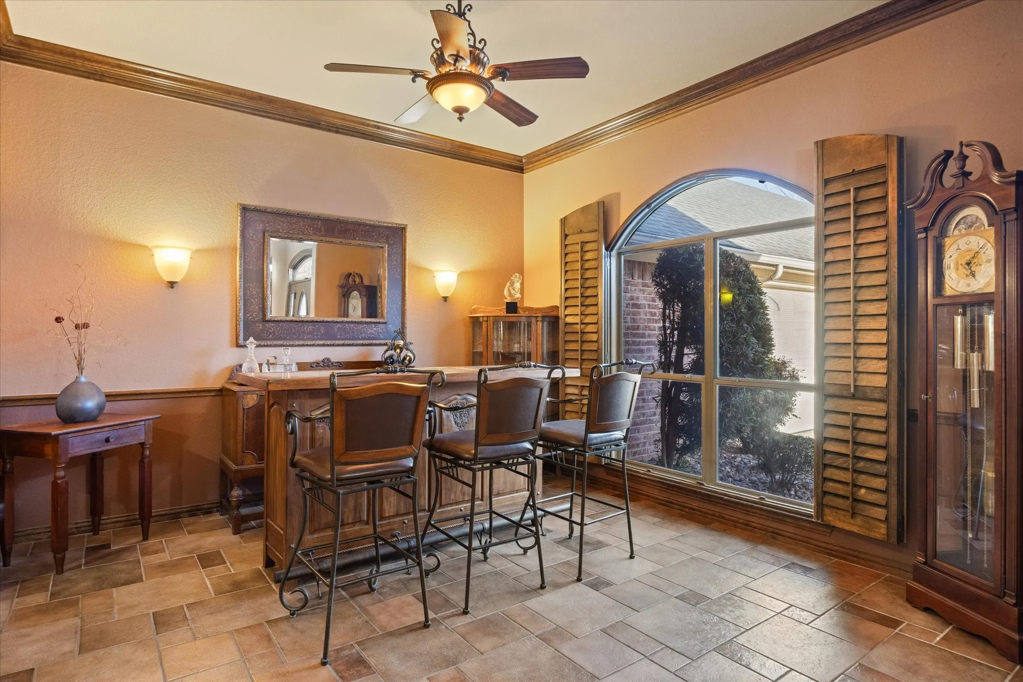 Single Family Residence For Sale in Hood County , 3100 Rim Rock Court, Granbury, Texas 76049, 3 Bedroom, 3 Bathroom, 3 Garage spaces, 2,462 Sqft, built in 2006, Preowned, mls#21183487, Real Estate Agent in Granbury, Homes For Sale in Hood county, Homes For Sale in Granbury, Realtor in Granbury Texas, Real Estate Brokerage Independent Realty Texas, Luminita Cordes Realtor