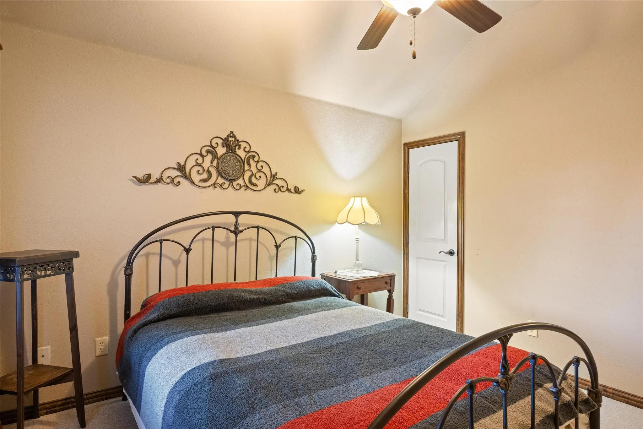 Single Family Residence For Sale in Hood County , 3100 Rim Rock Court, Granbury, Texas 76049, 3 Bedroom, 3 Bathroom, 3 Garage spaces, 2,462 Sqft, built in 2006, Preowned, mls#21183487, Real Estate Agent in Granbury, Homes For Sale in Hood county, Homes For Sale in Granbury, Realtor in Granbury Texas, Real Estate Brokerage Independent Realty Texas, Luminita Cordes Realtor
