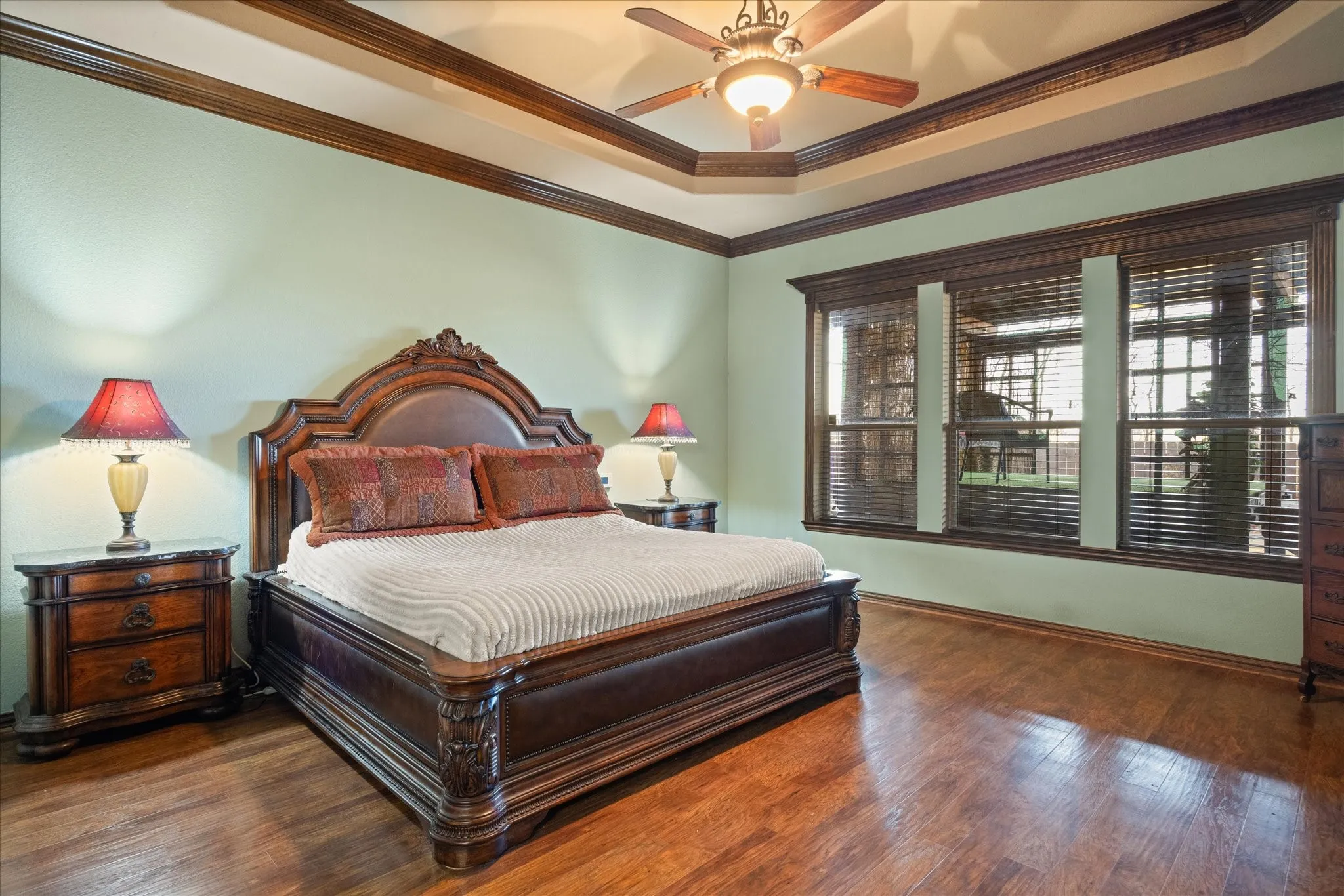 Single Family Residence For Sale in Hood County , 3100 Rim Rock Court, Granbury, Texas 76049, 3 Bedroom, 3 Bathroom, 3 Garage spaces, 2,462 Sqft, built in 2006, Preowned, mls#21183487, Real Estate Agent in Granbury, Homes For Sale in Hood county, Homes For Sale in Granbury, Realtor in Granbury Texas, Real Estate Brokerage Independent Realty Texas, Luminita Cordes Realtor