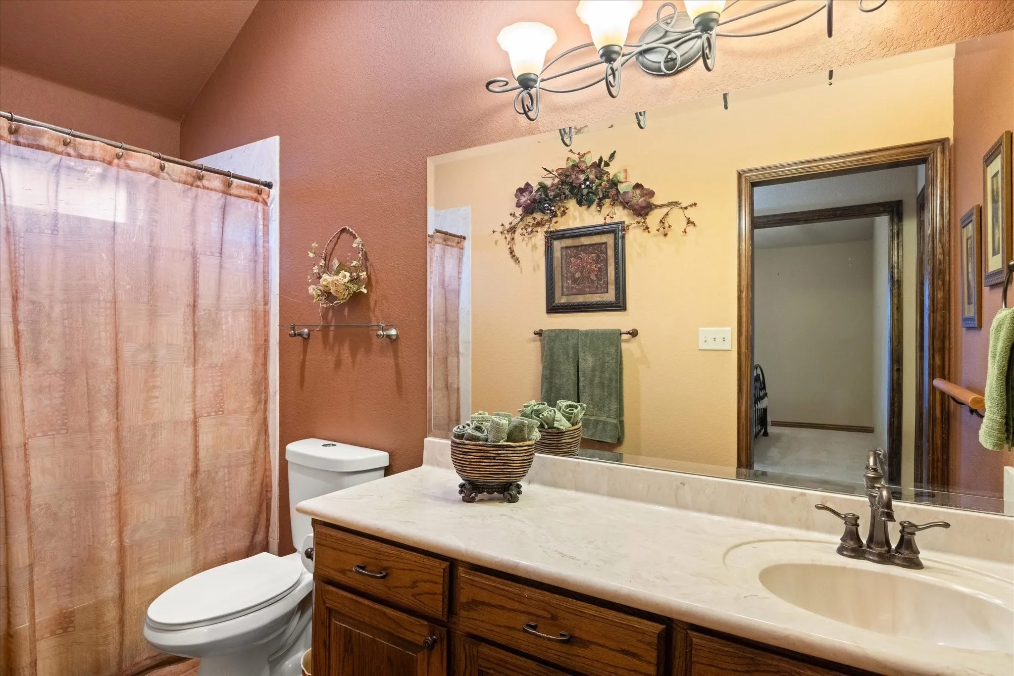 Single Family Residence For Sale in Hood County , 3100 Rim Rock Court, Granbury, Texas 76049, 3 Bedroom, 3 Bathroom, 3 Garage spaces, 2,462 Sqft, built in 2006, Preowned, mls#21183487, Real Estate Agent in Granbury, Homes For Sale in Hood county, Homes For Sale in Granbury, Realtor in Granbury Texas, Real Estate Brokerage Independent Realty Texas, Luminita Cordes Realtor