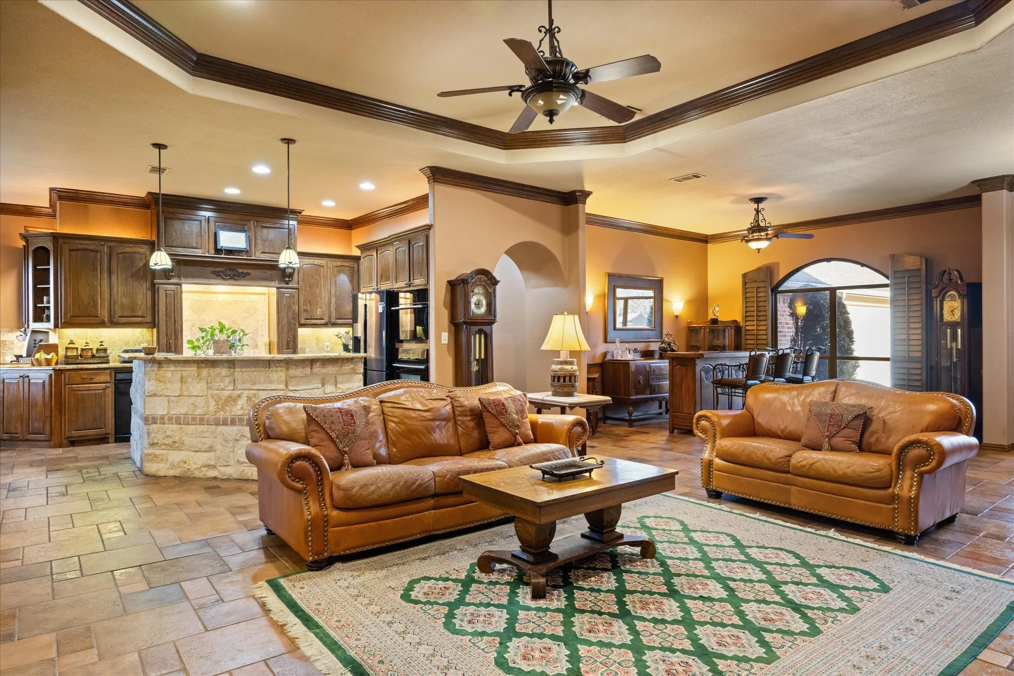 Single Family Residence For Sale in Hood County , 3100 Rim Rock Court, Granbury, Texas 76049, 3 Bedroom, 3 Bathroom, 3 Garage spaces, 2,462 Sqft, built in 2006, Preowned, mls#21183487, Real Estate Agent in Granbury, Homes For Sale in Hood county, Homes For Sale in Granbury, Realtor in Granbury Texas, Real Estate Brokerage Independent Realty Texas, Luminita Cordes Realtor
