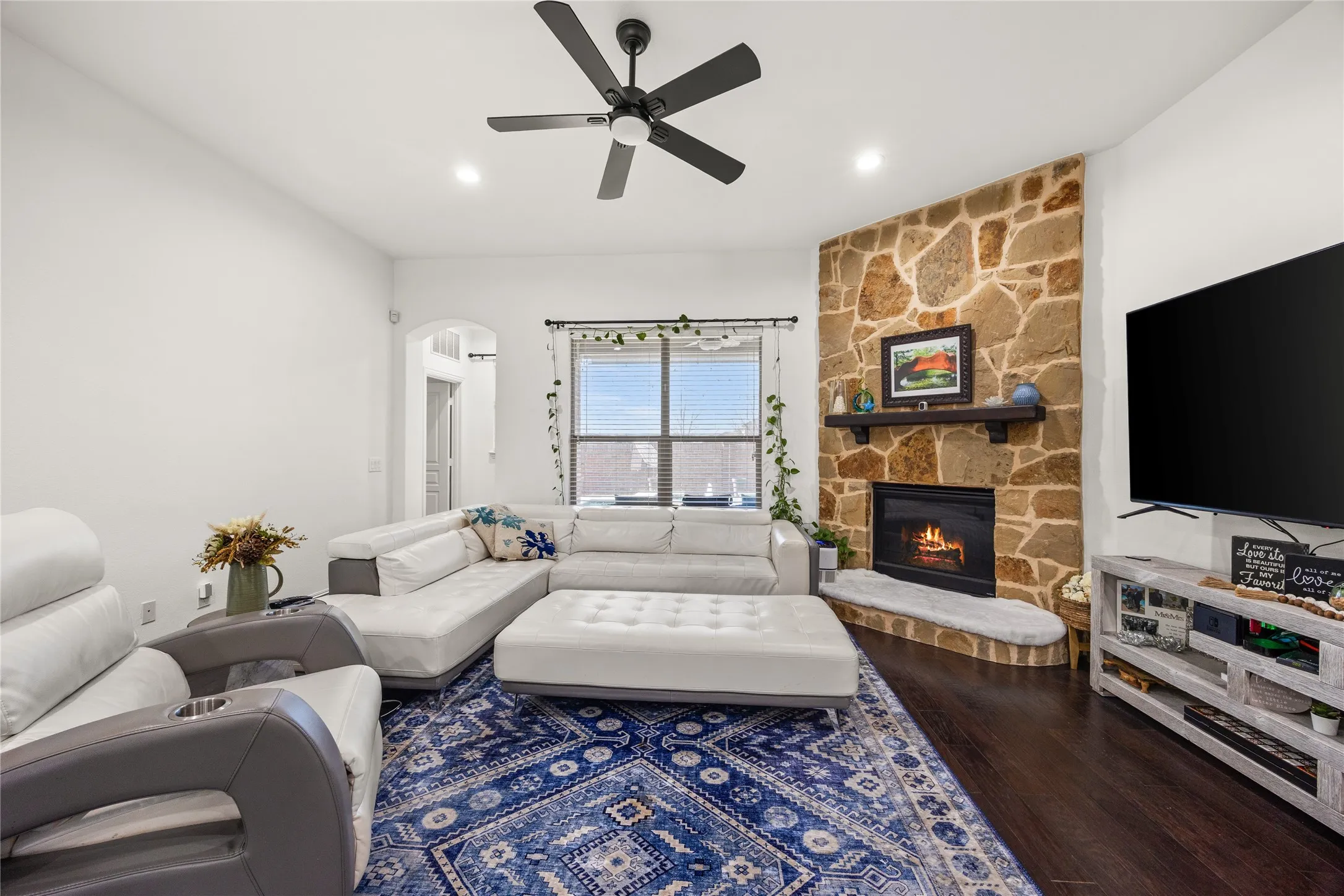 Single Family Residence For Sale in Collin County , 1995 Verde Court, Allen, Texas 75013, 4 Bedrooms, 3 Bathrooms, 2 Garage spaces, 2,538 Sqft, built in 2012, Preowned, Price $624,900, mls#21179147, Real Estate Agent in Allen, Homes For Sale in Collin county, Homes For Sale in Allen, Realtor in Allen Texas, Real Estate Brokerage Independent Realty Texas, Luminita Cordes Realtor