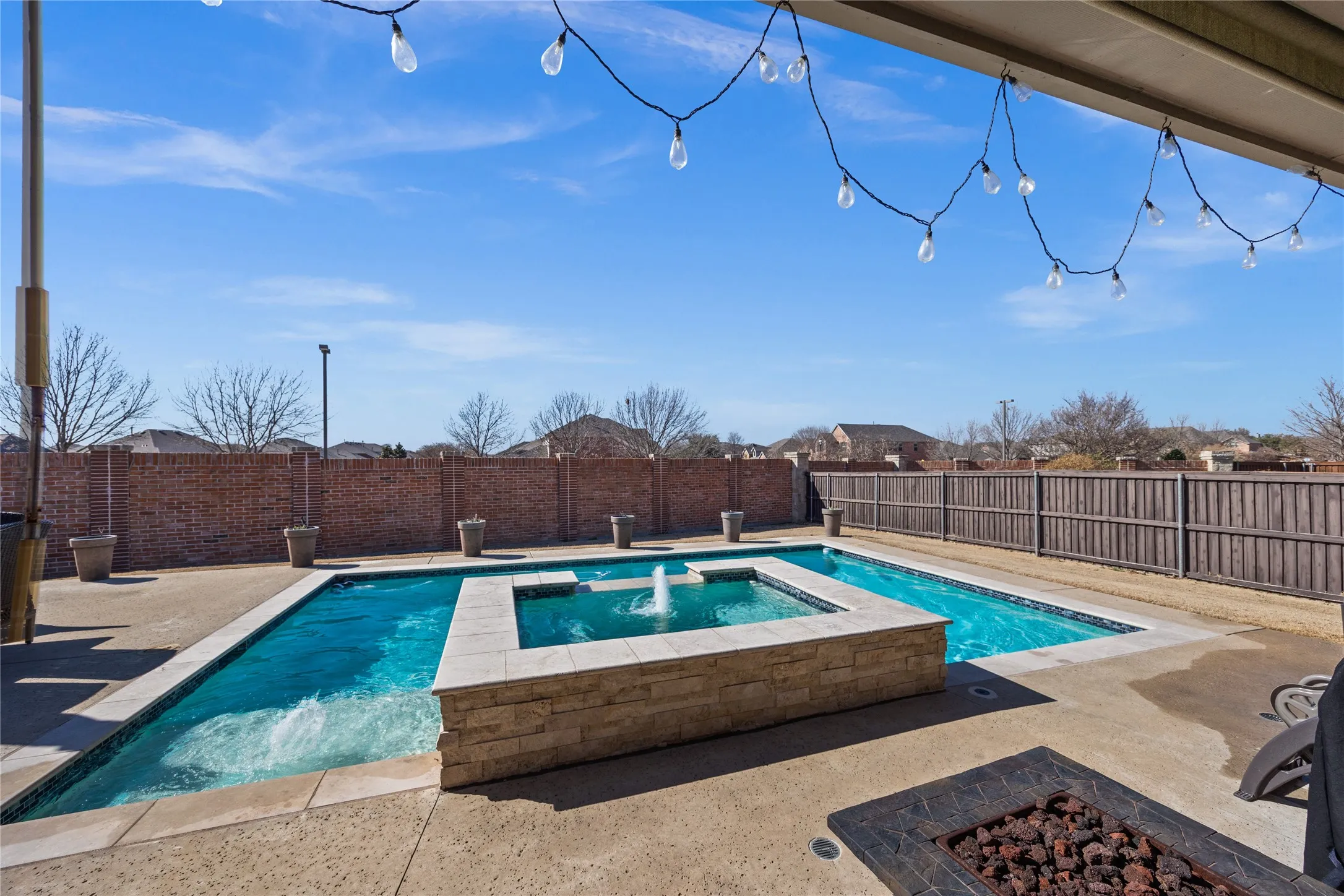 Single Family Residence For Sale in Collin County , 1995 Verde Court, Allen, Texas 75013, 4 Bedrooms, 3 Bathrooms, 2 Garage spaces, 2,538 Sqft, built in 2012, Preowned, Price $624,900, mls#21179147, Real Estate Agent in Allen, Homes For Sale in Collin county, Homes For Sale in Allen, Realtor in Allen Texas, Real Estate Brokerage Independent Realty Texas, Luminita Cordes Realtor