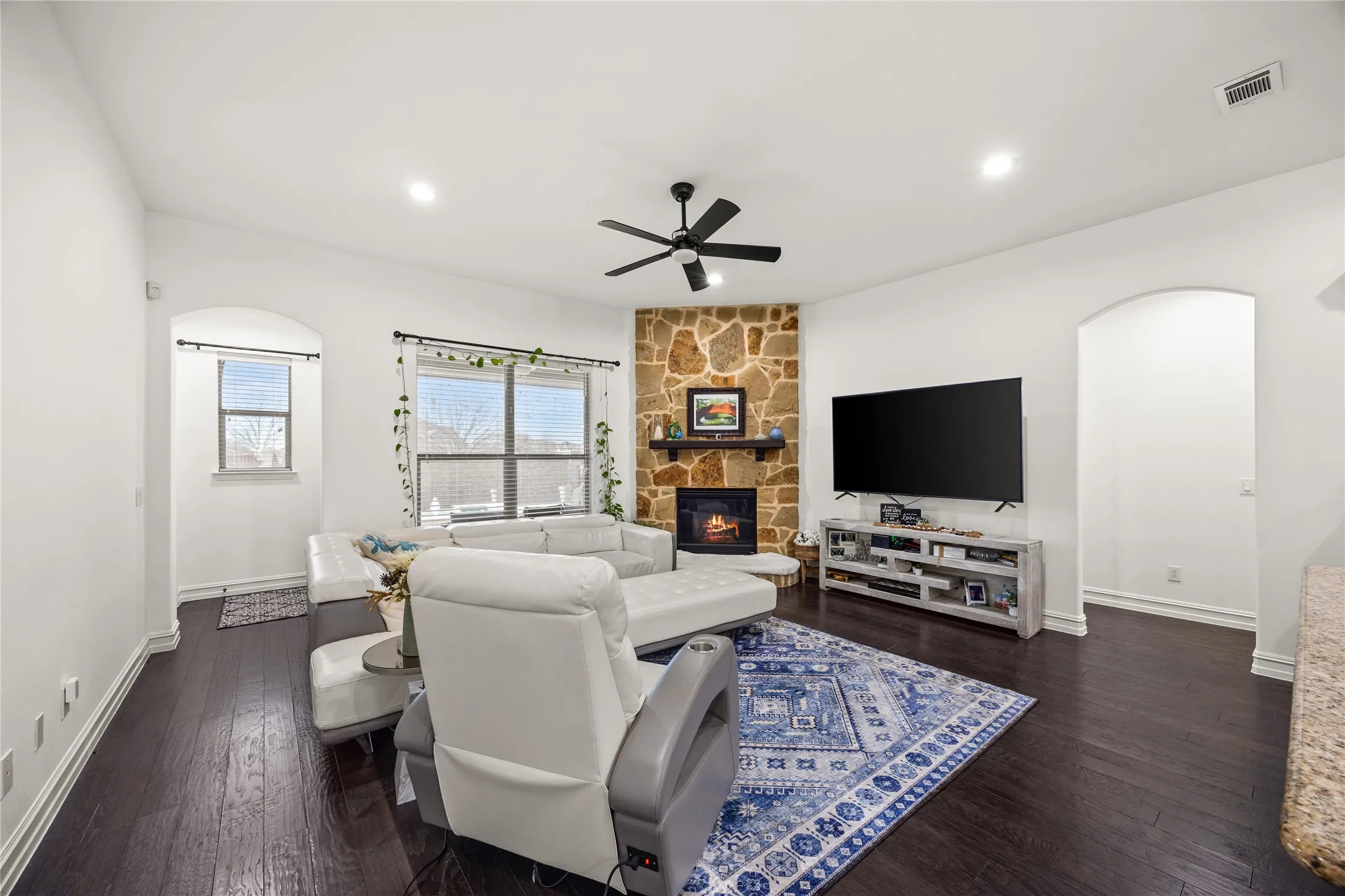 Single Family Residence For Sale in Collin County , 1995 Verde Court, Allen, Texas 75013, 4 Bedrooms, 3 Bathrooms, 2 Garage spaces, 2,538 Sqft, built in 2012, Preowned, Price $624,900, mls#21179147, Real Estate Agent in Allen, Homes For Sale in Collin county, Homes For Sale in Allen, Realtor in Allen Texas, Real Estate Brokerage Independent Realty Texas, Luminita Cordes Realtor