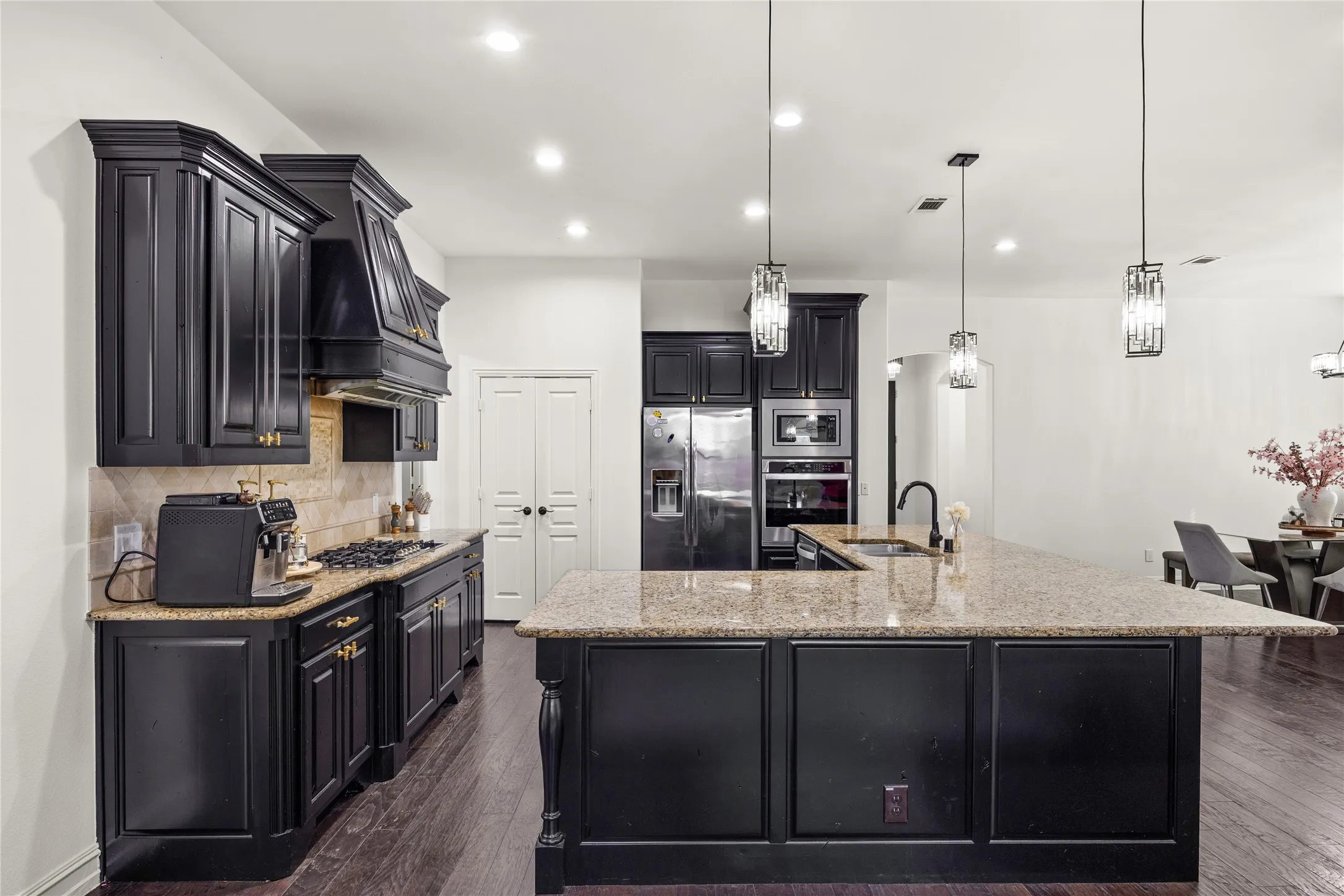 Single Family Residence For Sale in Collin County , 1995 Verde Court, Allen, Texas 75013, 4 Bedrooms, 3 Bathrooms, 2 Garage spaces, 2,538 Sqft, built in 2012, Preowned, Price $624,900, mls#21179147, Real Estate Agent in Allen, Homes For Sale in Collin county, Homes For Sale in Allen, Realtor in Allen Texas, Real Estate Brokerage Independent Realty Texas, Luminita Cordes Realtor
