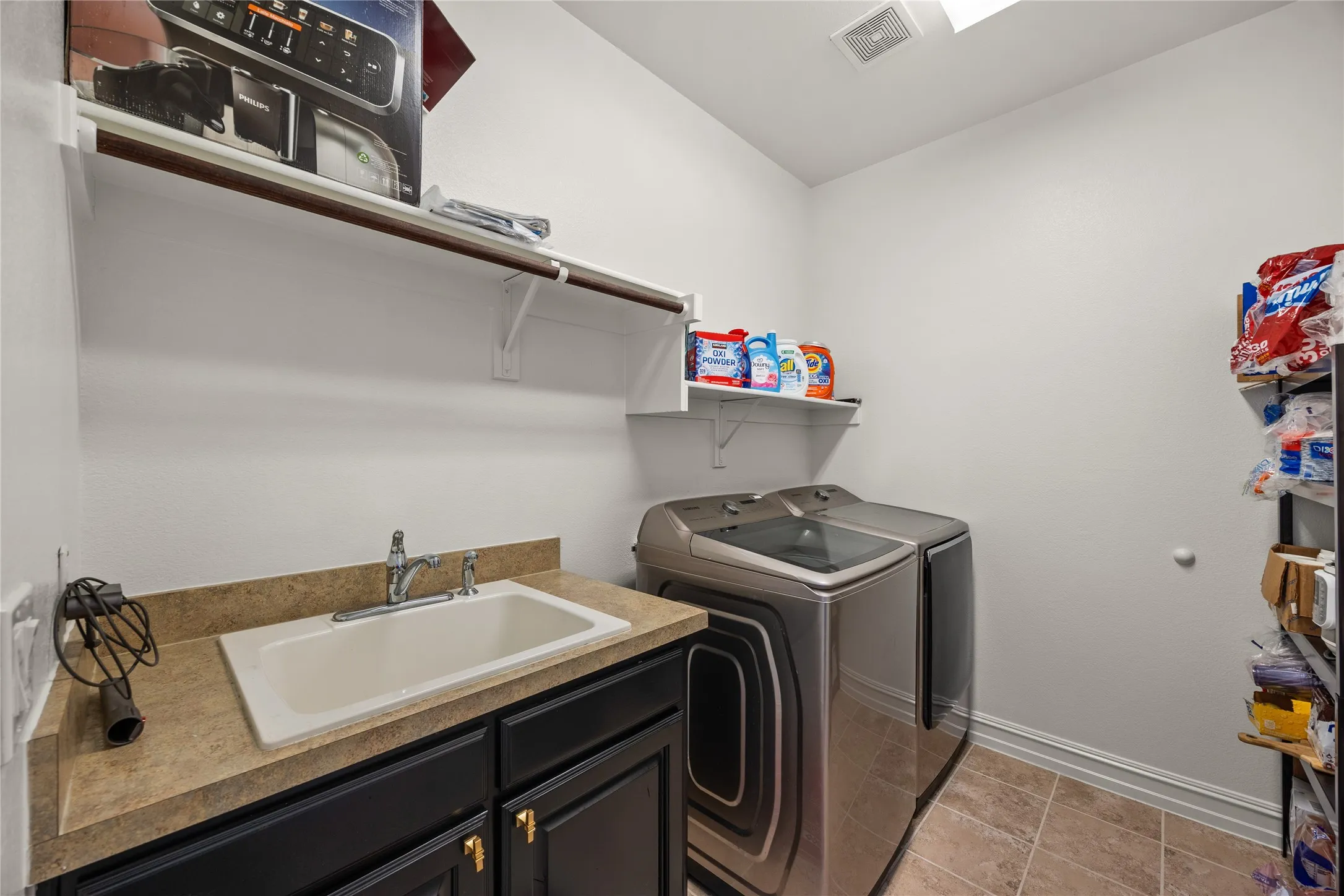 Single Family Residence For Sale in Collin County , 1995 Verde Court, Allen, Texas 75013, 4 Bedrooms, 3 Bathrooms, 2 Garage spaces, 2,538 Sqft, built in 2012, Preowned, Price $624,900, mls#21179147, Real Estate Agent in Allen, Homes For Sale in Collin county, Homes For Sale in Allen, Realtor in Allen Texas, Real Estate Brokerage Independent Realty Texas, Luminita Cordes Realtor