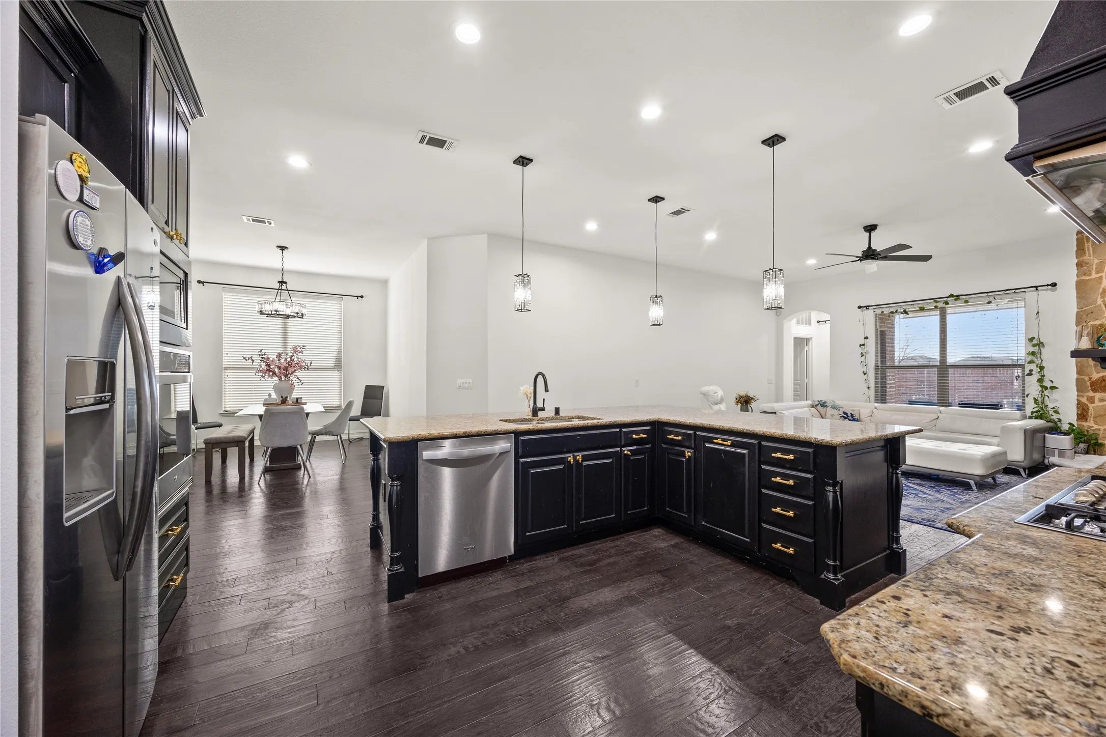 Single Family Residence For Sale in Collin County , 1995 Verde Court, Allen, Texas 75013, 4 Bedrooms, 3 Bathrooms, 2 Garage spaces, 2,538 Sqft, built in 2012, Preowned, Price $624,900, mls#21179147, Real Estate Agent in Allen, Homes For Sale in Collin county, Homes For Sale in Allen, Realtor in Allen Texas, Real Estate Brokerage Independent Realty Texas, Luminita Cordes Realtor