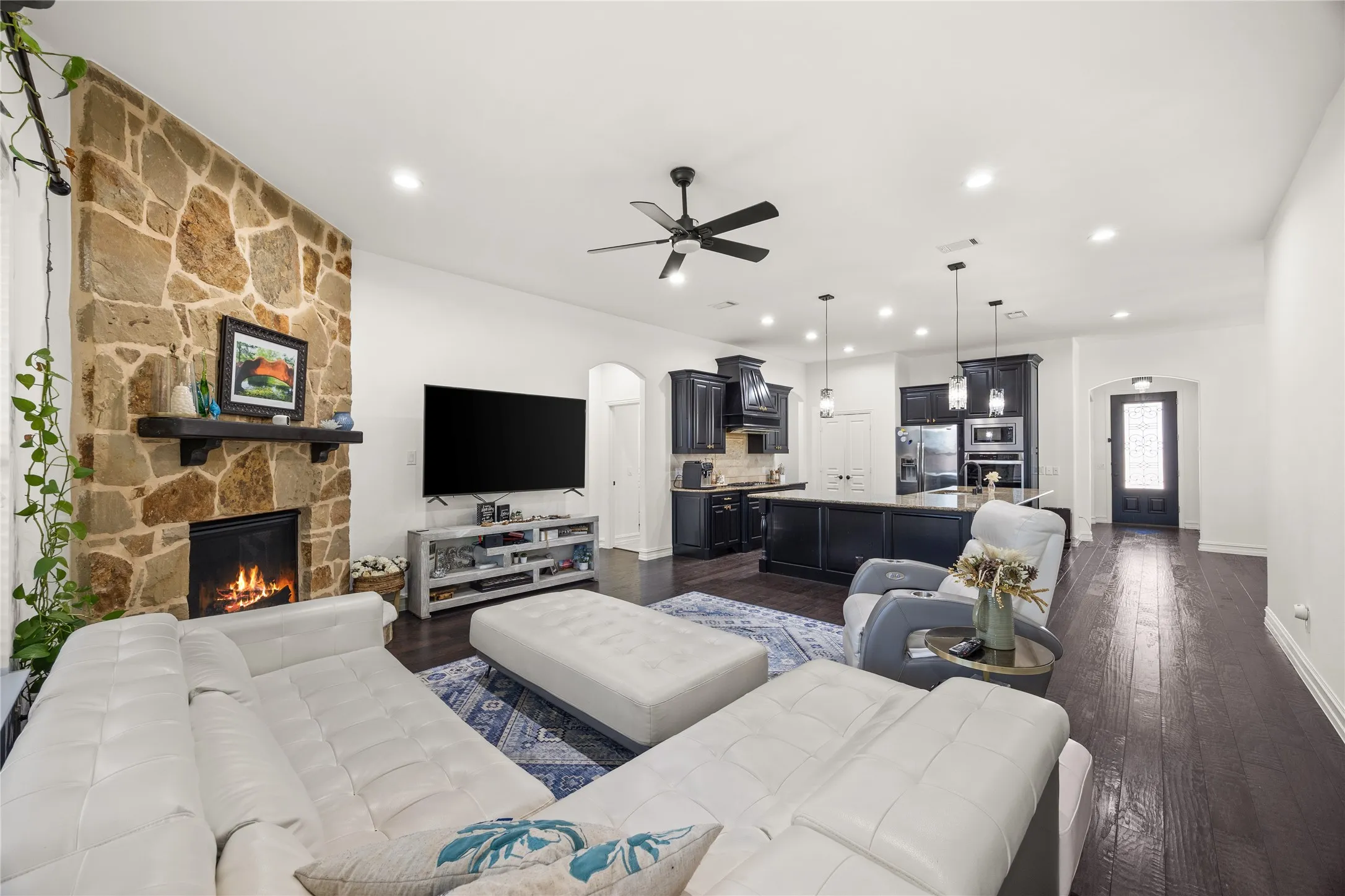Single Family Residence For Sale in Collin County , 1995 Verde Court, Allen, Texas 75013, 4 Bedrooms, 3 Bathrooms, 2 Garage spaces, 2,538 Sqft, built in 2012, Preowned, Price $624,900, mls#21179147, Real Estate Agent in Allen, Homes For Sale in Collin county, Homes For Sale in Allen, Realtor in Allen Texas, Real Estate Brokerage Independent Realty Texas, Luminita Cordes Realtor