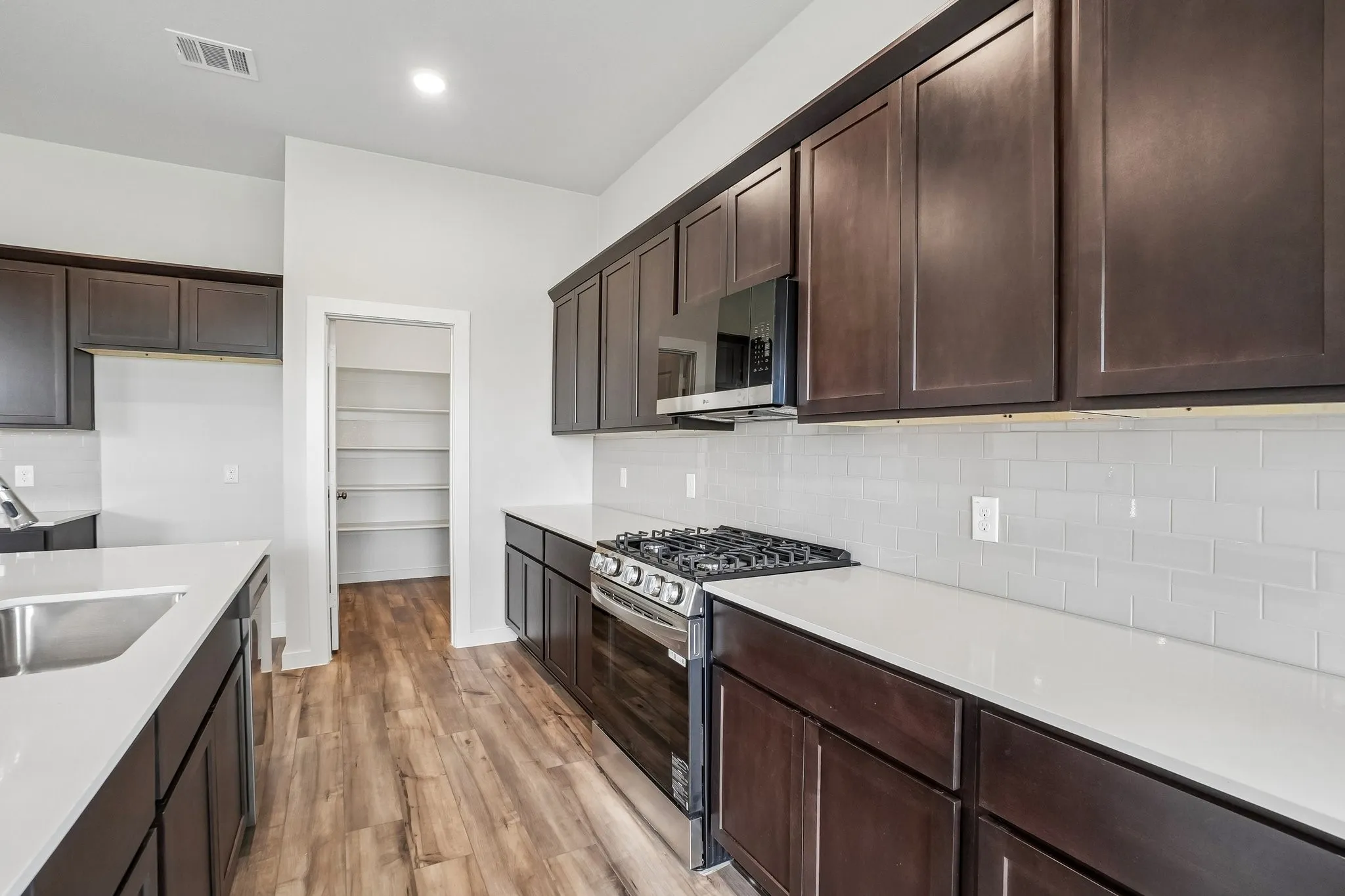 Single Family Residence For Sale in Kaufman County , 615 Landry Lane, Forney, Texas 75126, 4 Bedroom, 3 Bathroom, 3 Garage spaces, 2,668 Sqft, built in 2026, New Construction - Incomplete, mls#21185675, Real Estate Agent in Forney, Homes For Sale in Kaufman county, Homes For Sale in Forney, Realtor in Forney Texas, Real Estate Brokerage Independent Realty Texas, Luminita Cordes Realtor