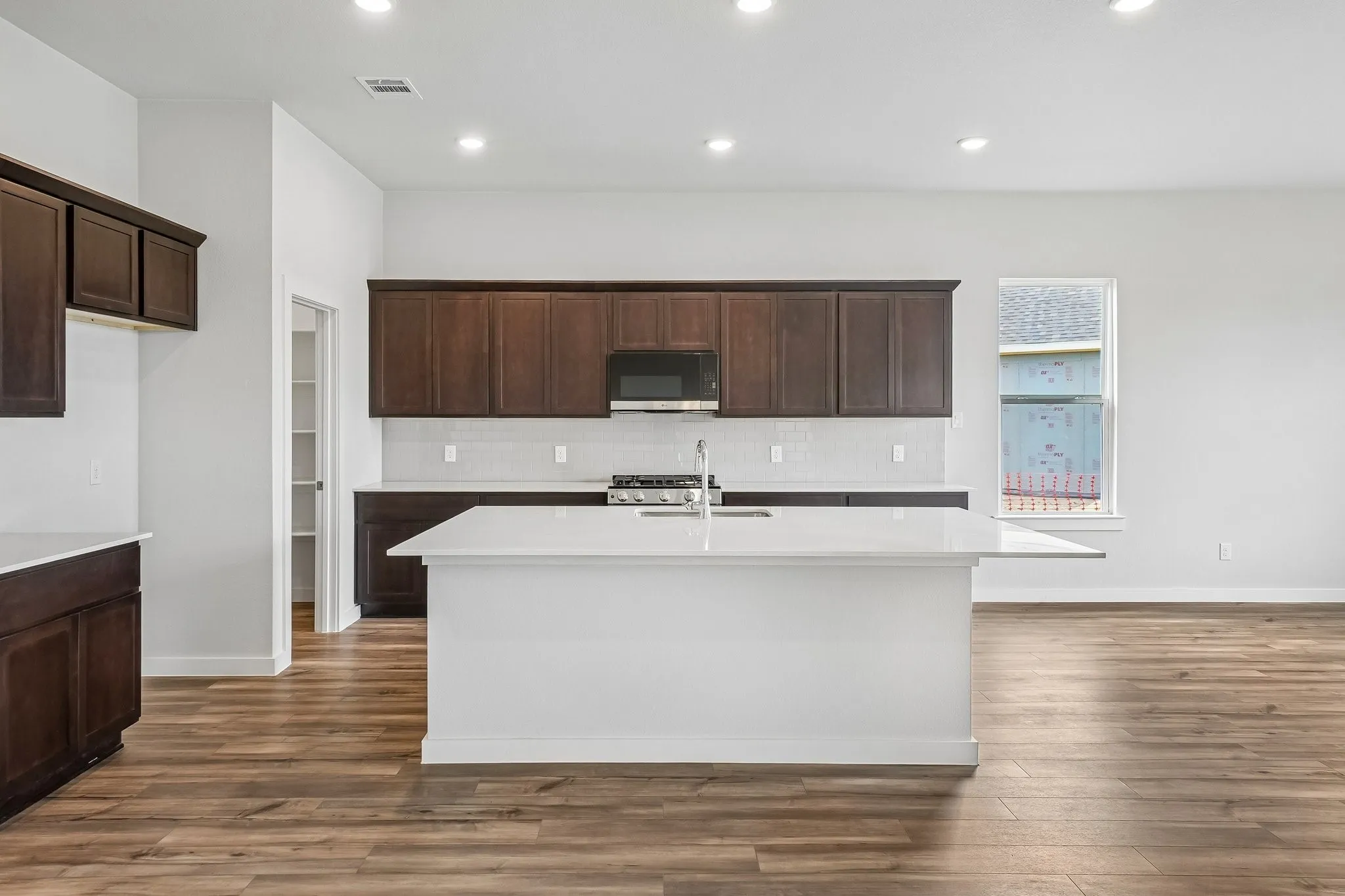 Single Family Residence For Sale in Kaufman County , 615 Landry Lane, Forney, Texas 75126, 4 Bedroom, 3 Bathroom, 3 Garage spaces, 2,668 Sqft, built in 2026, New Construction - Incomplete, mls#21185675, Real Estate Agent in Forney, Homes For Sale in Kaufman county, Homes For Sale in Forney, Realtor in Forney Texas, Real Estate Brokerage Independent Realty Texas, Luminita Cordes Realtor