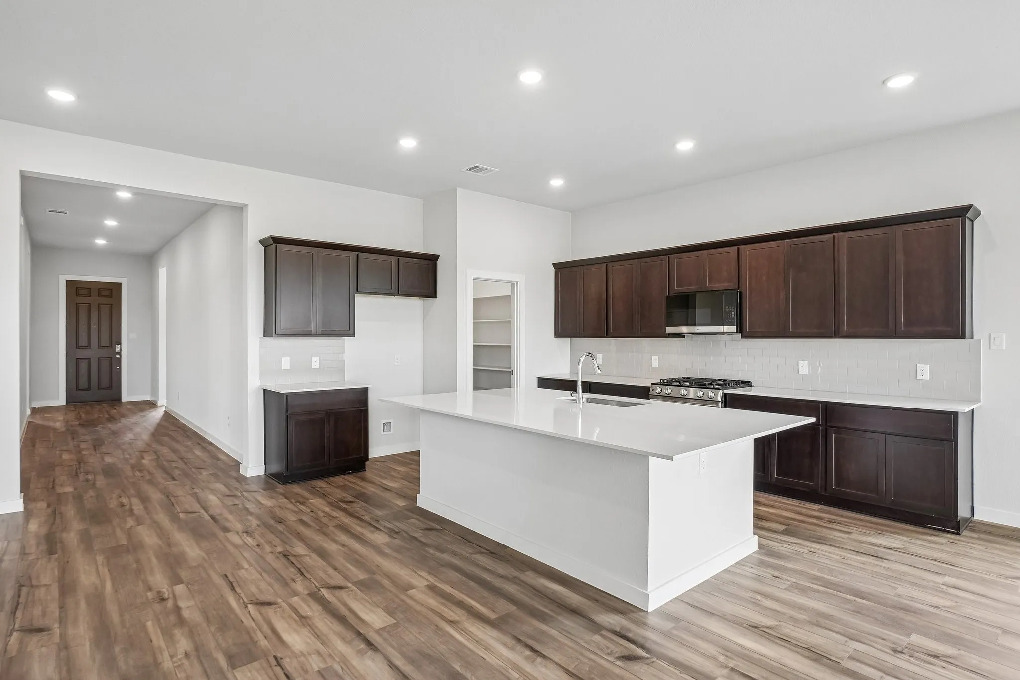 Single Family Residence For Sale in Kaufman County , 615 Landry Lane, Forney, Texas 75126, 4 Bedroom, 3 Bathroom, 3 Garage spaces, 2,668 Sqft, built in 2026, New Construction - Incomplete, mls#21185675, Real Estate Agent in Forney, Homes For Sale in Kaufman county, Homes For Sale in Forney, Realtor in Forney Texas, Real Estate Brokerage Independent Realty Texas, Luminita Cordes Realtor