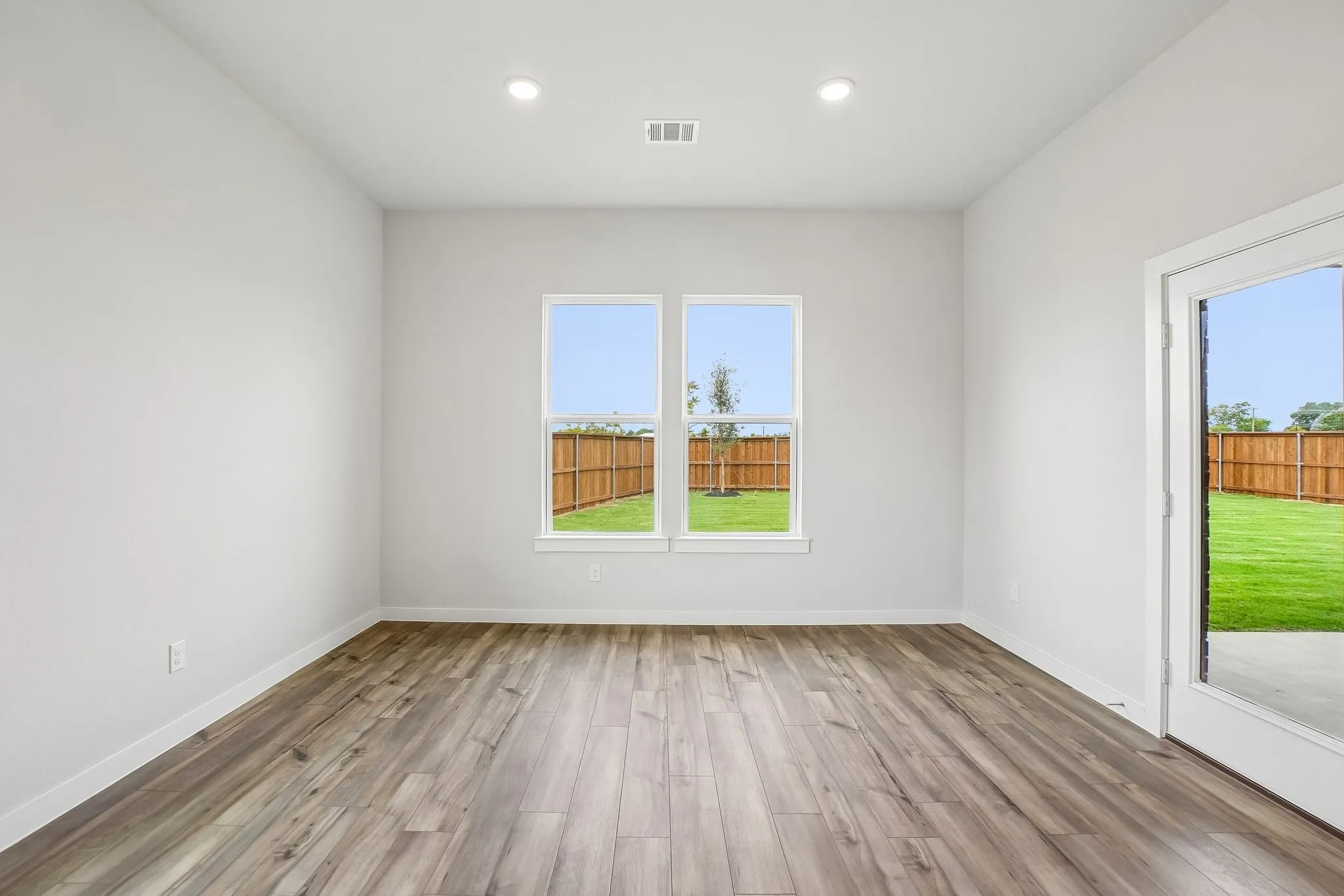 Single Family Residence For Sale in Kaufman County , 615 Landry Lane, Forney, Texas 75126, 4 Bedroom, 3 Bathroom, 3 Garage spaces, 2,668 Sqft, built in 2026, New Construction - Incomplete, mls#21185675, Real Estate Agent in Forney, Homes For Sale in Kaufman county, Homes For Sale in Forney, Realtor in Forney Texas, Real Estate Brokerage Independent Realty Texas, Luminita Cordes Realtor
