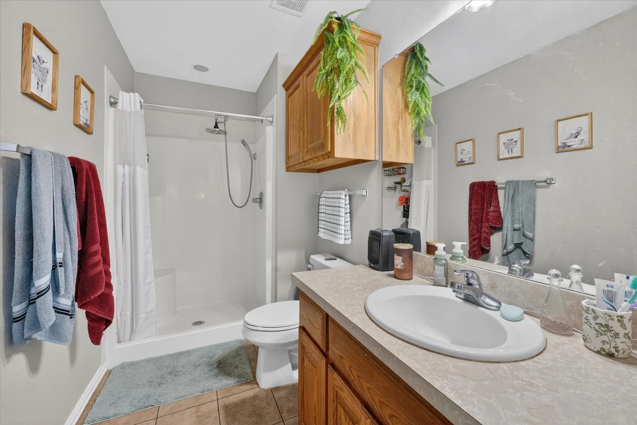 Duplex For Sale in Grayson County , 1185 Greywood Drive, Van Alstyne, Texas 75495, 5 Bedrooms, 4 Bathrooms, 2 Garage spaces, 0 Sqft, built in 2004, Preowned, Price $480,000, mls#21182701, Real Estate Agent in Van Alstyne, Homes For Sale in Grayson county, Homes For Sale in Van Alstyne, Realtor in Van Alstyne Texas, Real Estate Brokerage Independent Realty Texas, Luminita Cordes Realtor