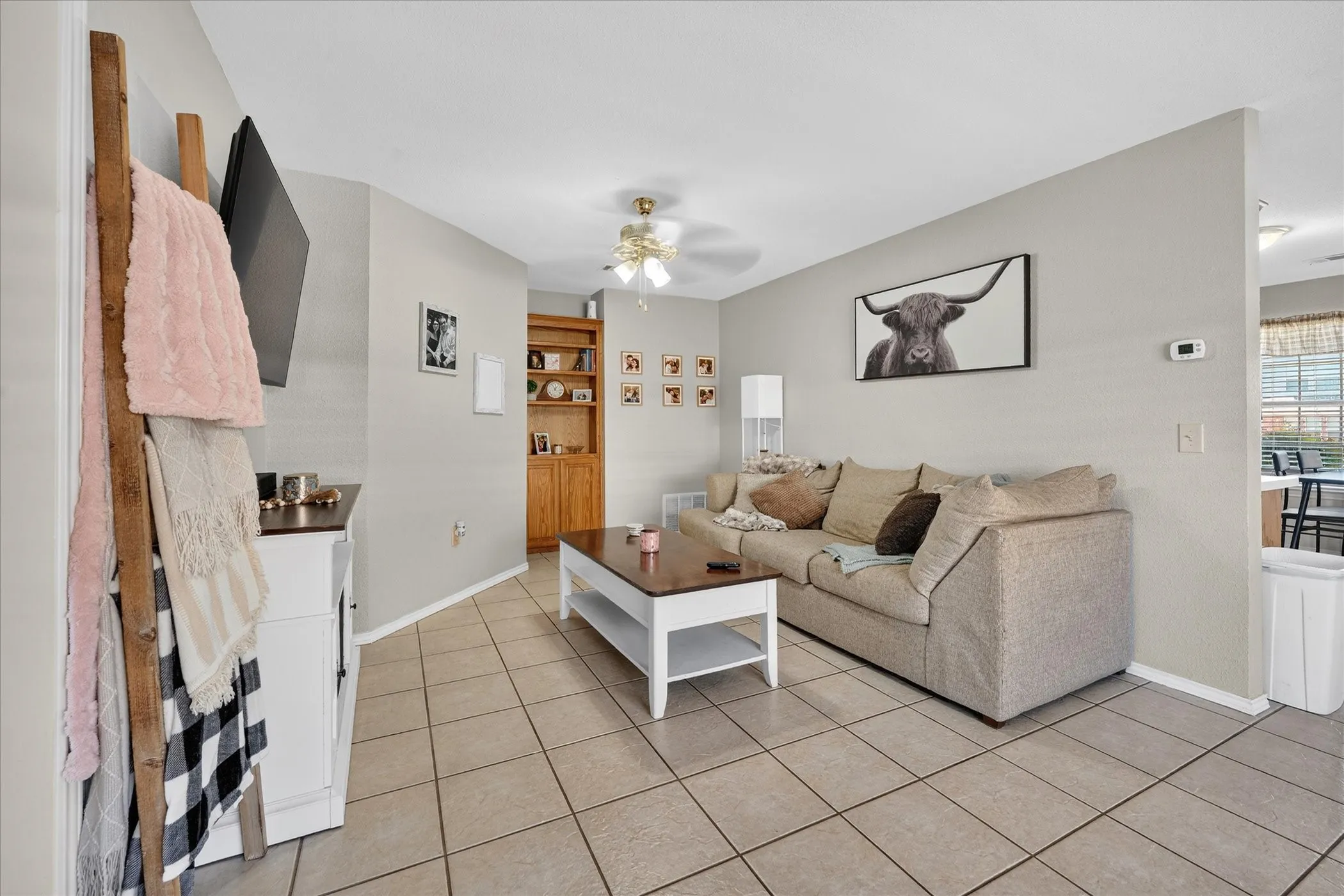 Duplex For Sale in Grayson County , 1185 Greywood Drive, Van Alstyne, Texas 75495, 5 Bedrooms, 4 Bathrooms, 2 Garage spaces, 0 Sqft, built in 2004, Preowned, Price $480,000, mls#21182701, Real Estate Agent in Van Alstyne, Homes For Sale in Grayson county, Homes For Sale in Van Alstyne, Realtor in Van Alstyne Texas, Real Estate Brokerage Independent Realty Texas, Luminita Cordes Realtor