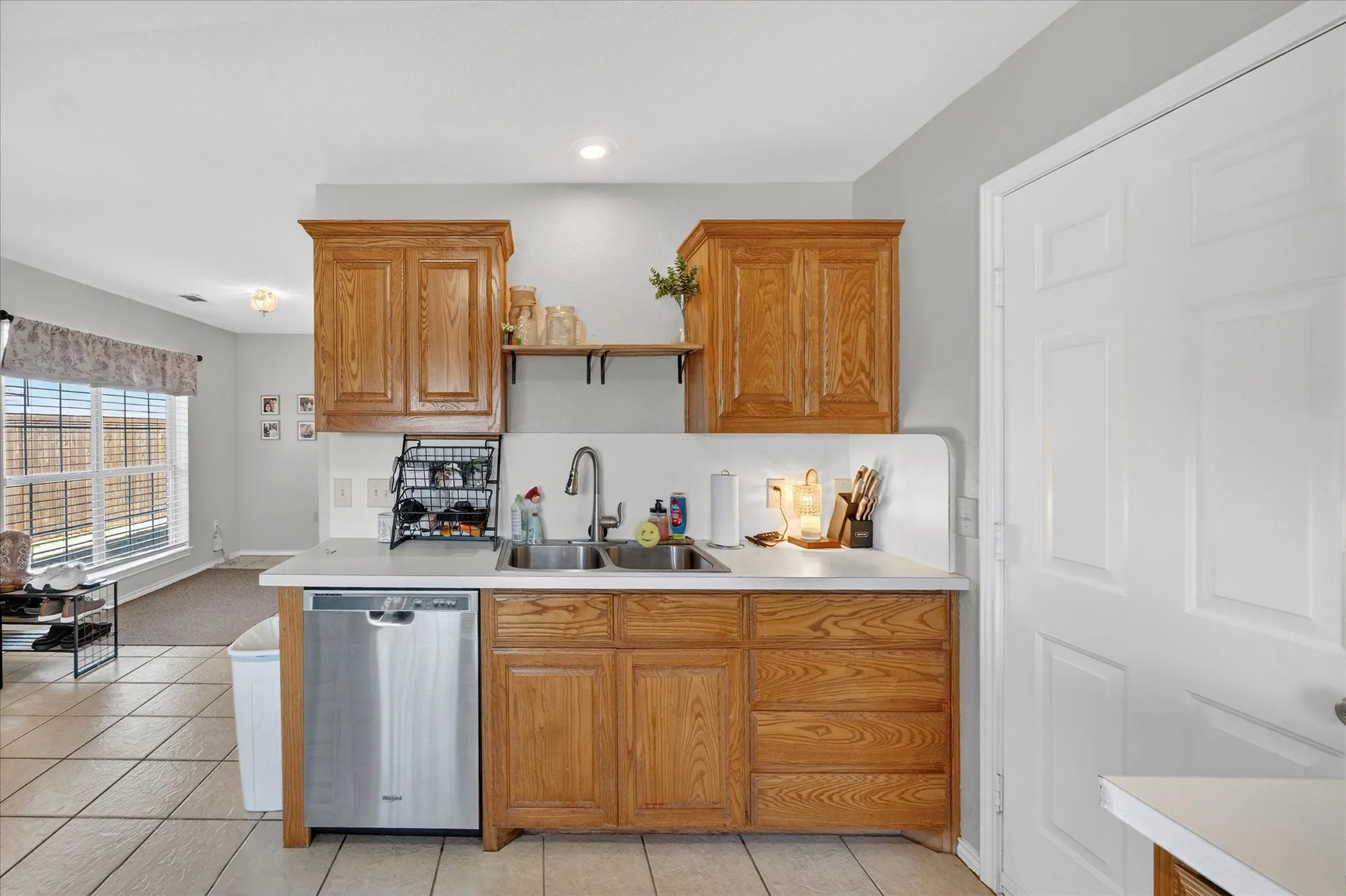 Duplex For Sale in Grayson County , 1185 Greywood Drive, Van Alstyne, Texas 75495, 5 Bedrooms, 4 Bathrooms, 2 Garage spaces, 0 Sqft, built in 2004, Preowned, Price $480,000, mls#21182701, Real Estate Agent in Van Alstyne, Homes For Sale in Grayson county, Homes For Sale in Van Alstyne, Realtor in Van Alstyne Texas, Real Estate Brokerage Independent Realty Texas, Luminita Cordes Realtor