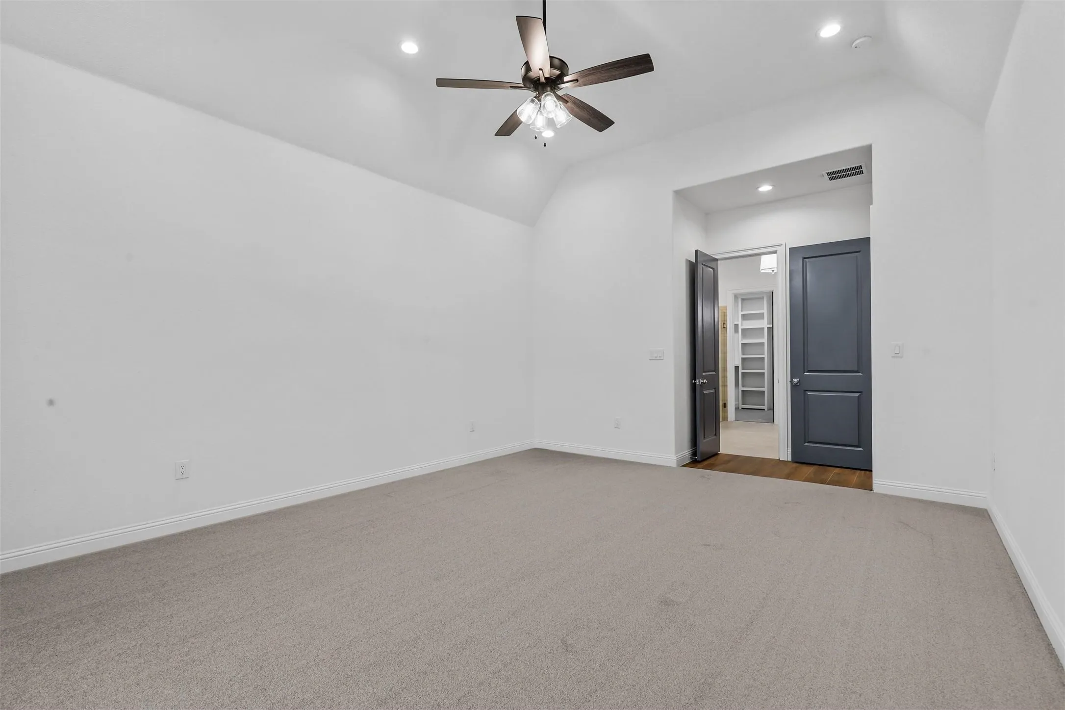 Single Family Residence For Sale in Ellis County , 1645 Ethan Circle, Midlothian, Texas 76065, 3 Bedroom, 2 Bathroom, 2 Garage spaces, 2,730 Sqft, built in 2023, New Construction - Complete, mls#21182412, Real Estate Agent in Midlothian, Homes For Sale in Ellis county, Homes For Sale in Midlothian, Realtor in Midlothian Texas, Real Estate Brokerage Independent Realty Texas, Luminita Cordes Realtor