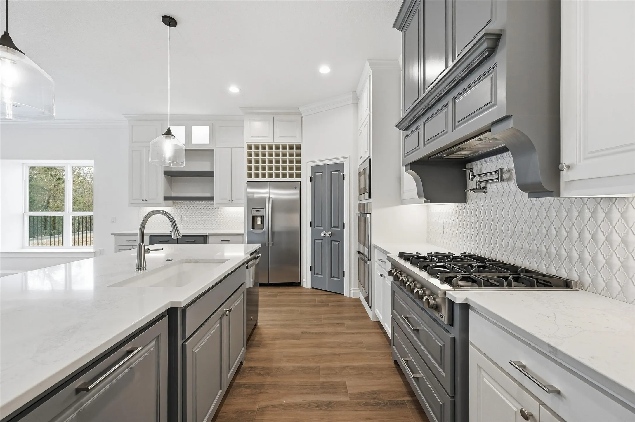 Single Family Residence For Sale in Ellis County , 1645 Ethan Circle, Midlothian, Texas 76065, 3 Bedroom, 2 Bathroom, 2 Garage spaces, 2,730 Sqft, built in 2023, New Construction - Complete, mls#21182412, Real Estate Agent in Midlothian, Homes For Sale in Ellis county, Homes For Sale in Midlothian, Realtor in Midlothian Texas, Real Estate Brokerage Independent Realty Texas, Luminita Cordes Realtor