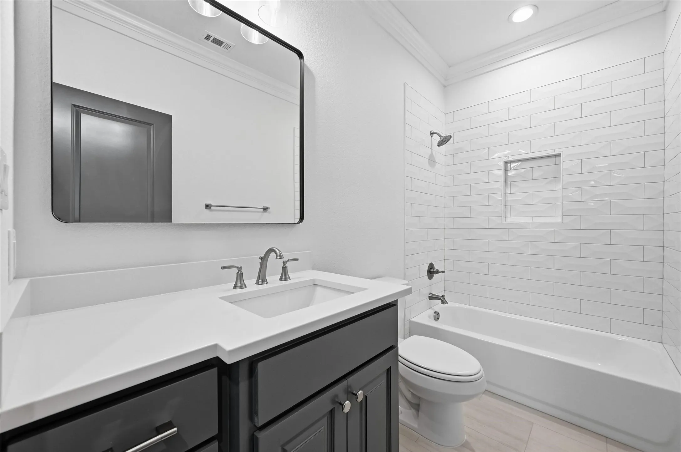 Single Family Residence For Sale in Ellis County , 1645 Ethan Circle, Midlothian, Texas 76065, 3 Bedroom, 2 Bathroom, 2 Garage spaces, 2,730 Sqft, built in 2023, New Construction - Complete, mls#21182412, Real Estate Agent in Midlothian, Homes For Sale in Ellis county, Homes For Sale in Midlothian, Realtor in Midlothian Texas, Real Estate Brokerage Independent Realty Texas, Luminita Cordes Realtor