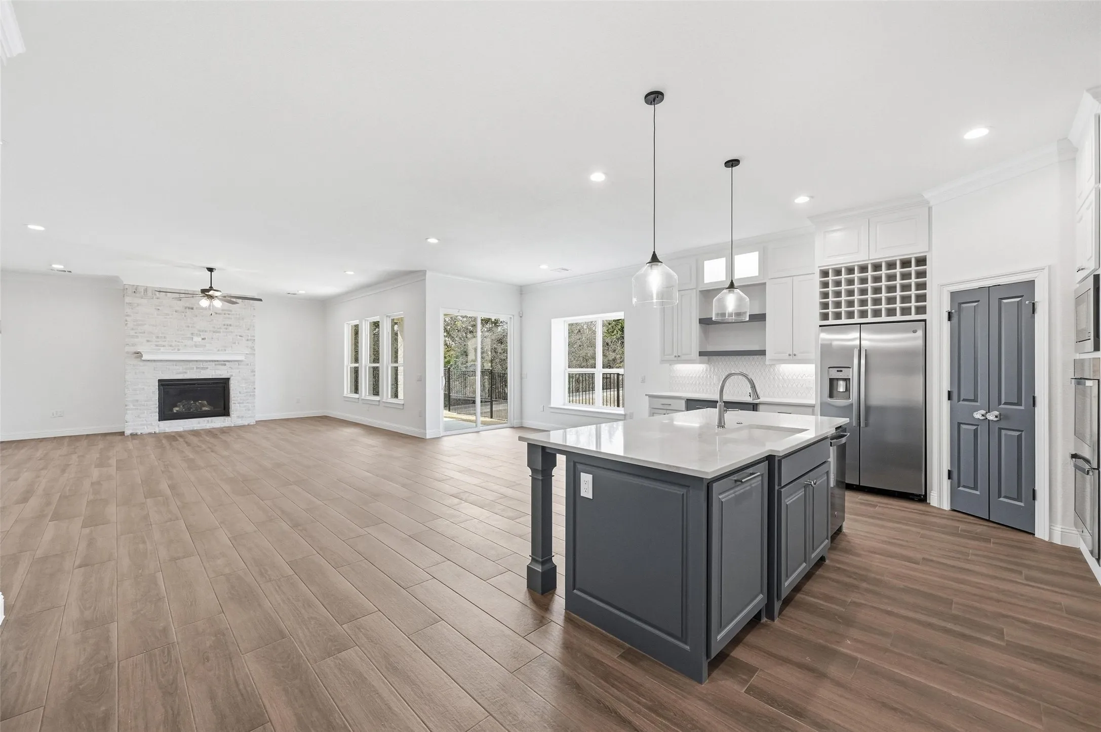 Single Family Residence For Sale in Ellis County , 1645 Ethan Circle, Midlothian, Texas 76065, 3 Bedroom, 2 Bathroom, 2 Garage spaces, 2,730 Sqft, built in 2023, New Construction - Complete, mls#21182412, Real Estate Agent in Midlothian, Homes For Sale in Ellis county, Homes For Sale in Midlothian, Realtor in Midlothian Texas, Real Estate Brokerage Independent Realty Texas, Luminita Cordes Realtor
