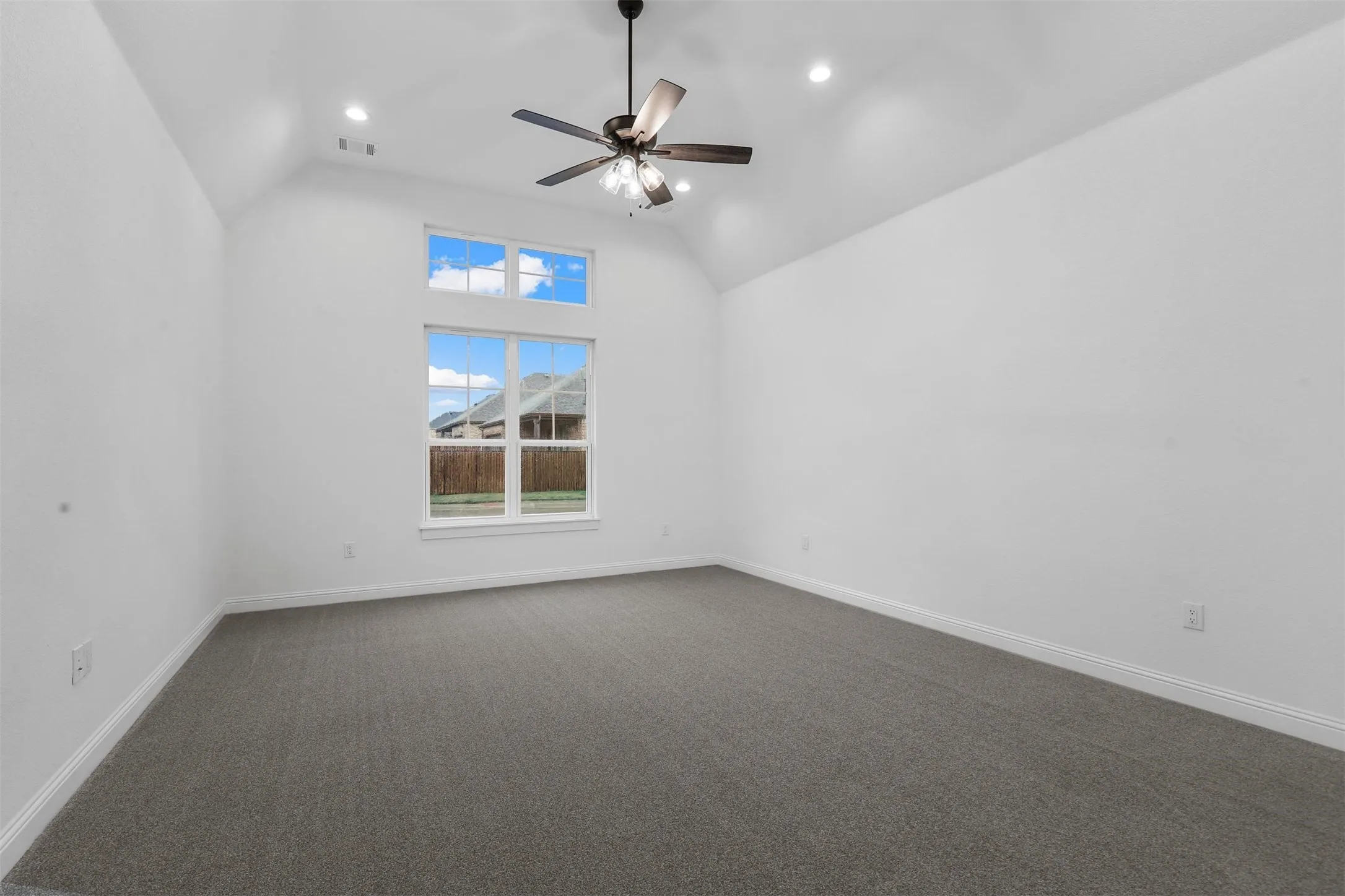 Single Family Residence For Sale in Ellis County , 1645 Ethan Circle, Midlothian, Texas 76065, 3 Bedroom, 2 Bathroom, 2 Garage spaces, 2,730 Sqft, built in 2023, New Construction - Complete, mls#21182412, Real Estate Agent in Midlothian, Homes For Sale in Ellis county, Homes For Sale in Midlothian, Realtor in Midlothian Texas, Real Estate Brokerage Independent Realty Texas, Luminita Cordes Realtor