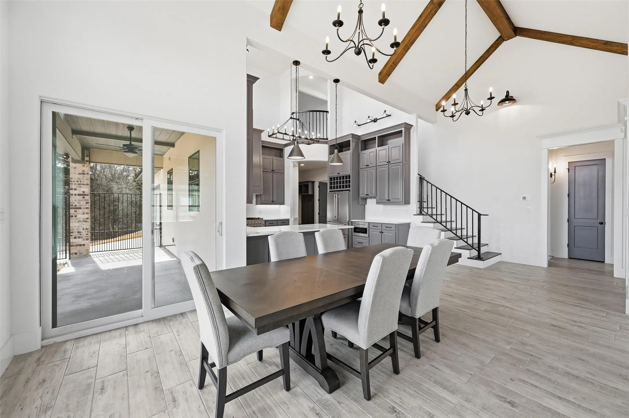 Single Family Residence For Sale in Ellis County , 1657 Ethan Circle, Midlothian, Texas 76065, 3 Bedroom, 3 Bathroom, 2 Garage spaces, 3,152 Sqft, built in 2023, New Construction - Complete, mls#21182403, Real Estate Agent in Midlothian, Homes For Sale in Ellis county, Homes For Sale in Midlothian, Realtor in Midlothian Texas, Real Estate Brokerage Independent Realty Texas, Luminita Cordes Realtor