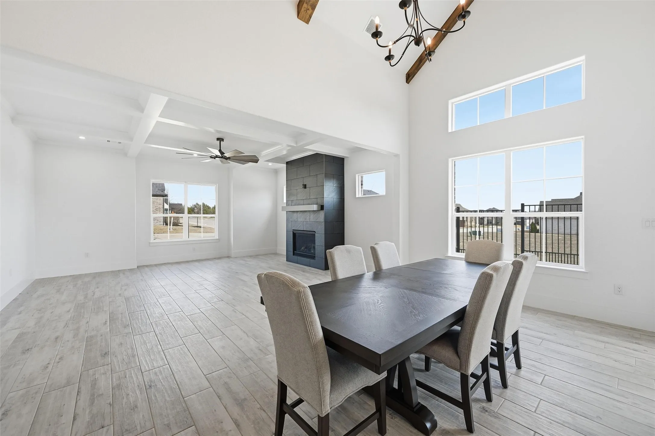 Single Family Residence For Sale in Ellis County , 1657 Ethan Circle, Midlothian, Texas 76065, 3 Bedroom, 3 Bathroom, 2 Garage spaces, 3,152 Sqft, built in 2023, New Construction - Complete, mls#21182403, Real Estate Agent in Midlothian, Homes For Sale in Ellis county, Homes For Sale in Midlothian, Realtor in Midlothian Texas, Real Estate Brokerage Independent Realty Texas, Luminita Cordes Realtor