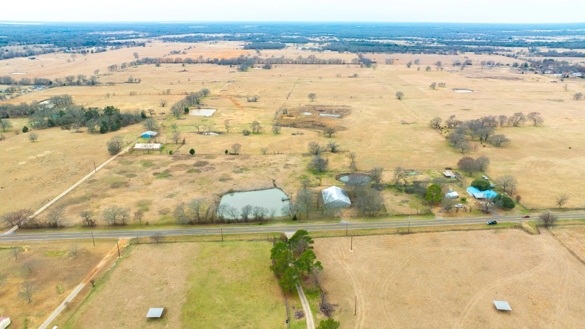 Single Family Residence For Sale in Van Zandt County , 33734 Fm 47, Mabank, Texas 75147, 2 Bedroom, 2 Bathroom, Garage spaces, 1,900 Sqft, built in 1936, Price $400,000, mls#21183391, Real Estate Agent in Mabank, Homes For Sale in Van Zandt county, Homes For Sale in Mabank, Realtor in Mabank Texas, Real Estate Brokerage Independent Realty Texas, Luminita Cordes Realtor