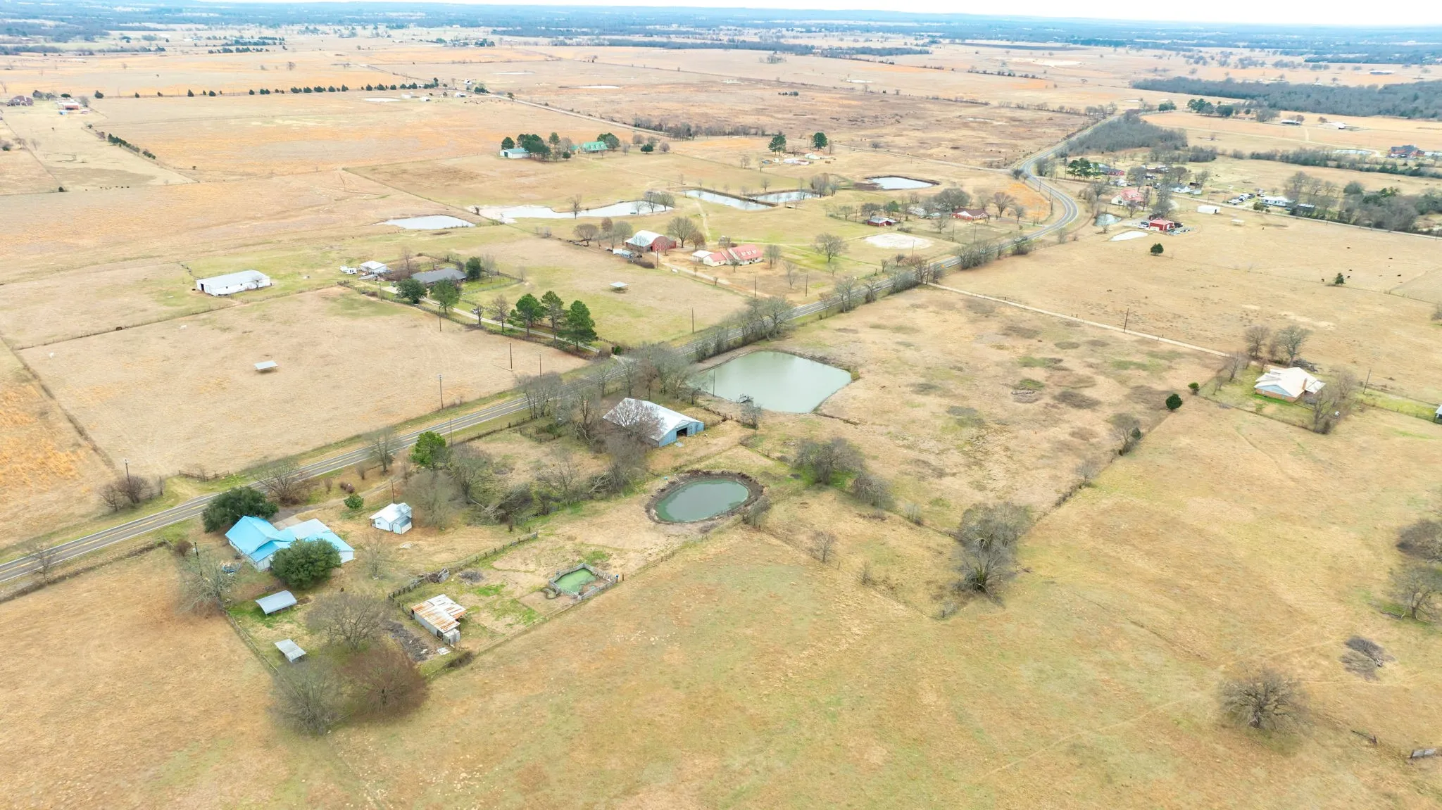 Single Family Residence For Sale in Van Zandt County , 33734 Fm 47, Mabank, Texas 75147, 2 Bedroom, 2 Bathroom, Garage spaces, 1,900 Sqft, built in 1936, Price $400,000, mls#21183391, Real Estate Agent in Mabank, Homes For Sale in Van Zandt county, Homes For Sale in Mabank, Realtor in Mabank Texas, Real Estate Brokerage Independent Realty Texas, Luminita Cordes Realtor