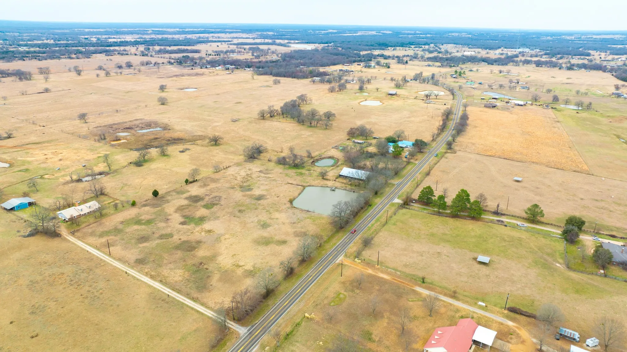 Single Family Residence For Sale in Van Zandt County , 33734 Fm 47, Mabank, Texas 75147, 2 Bedroom, 2 Bathroom, Garage spaces, 1,900 Sqft, built in 1936, Price $400,000, mls#21183391, Real Estate Agent in Mabank, Homes For Sale in Van Zandt county, Homes For Sale in Mabank, Realtor in Mabank Texas, Real Estate Brokerage Independent Realty Texas, Luminita Cordes Realtor
