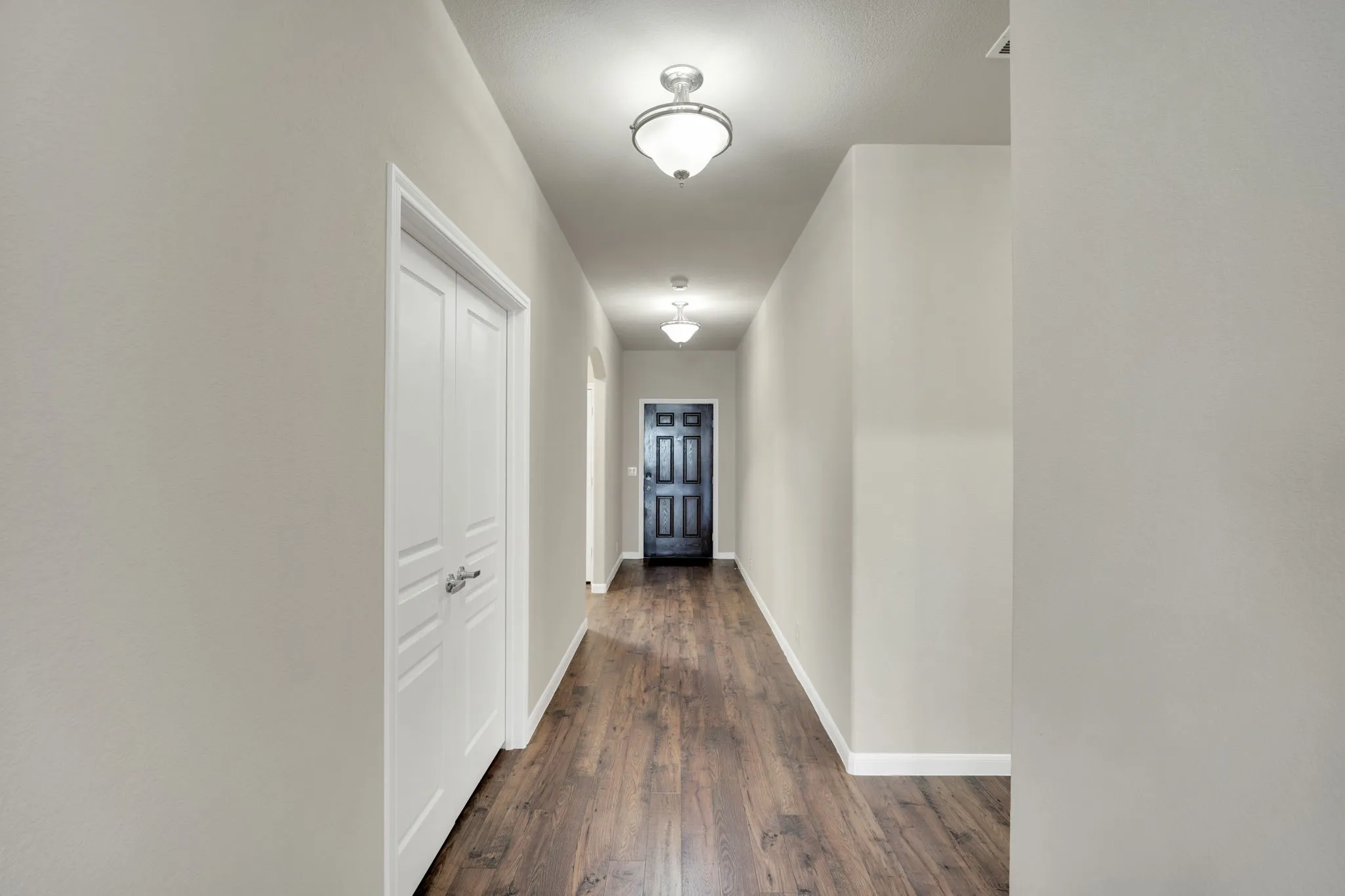 Single Family Residence For Sale in Kaufman County , 2107 Danibelle Drive, Forney, Texas 75126, 3 Bedroom, 2 Bathroom, 2 Garage spaces, 2,216 Sqft, built in 2015, mls#21185682, Real Estate Agent in Forney, Homes For Sale in Kaufman county, Homes For Sale in Forney, Realtor in Forney Texas, Real Estate Brokerage Independent Realty Texas, Luminita Cordes Realtor