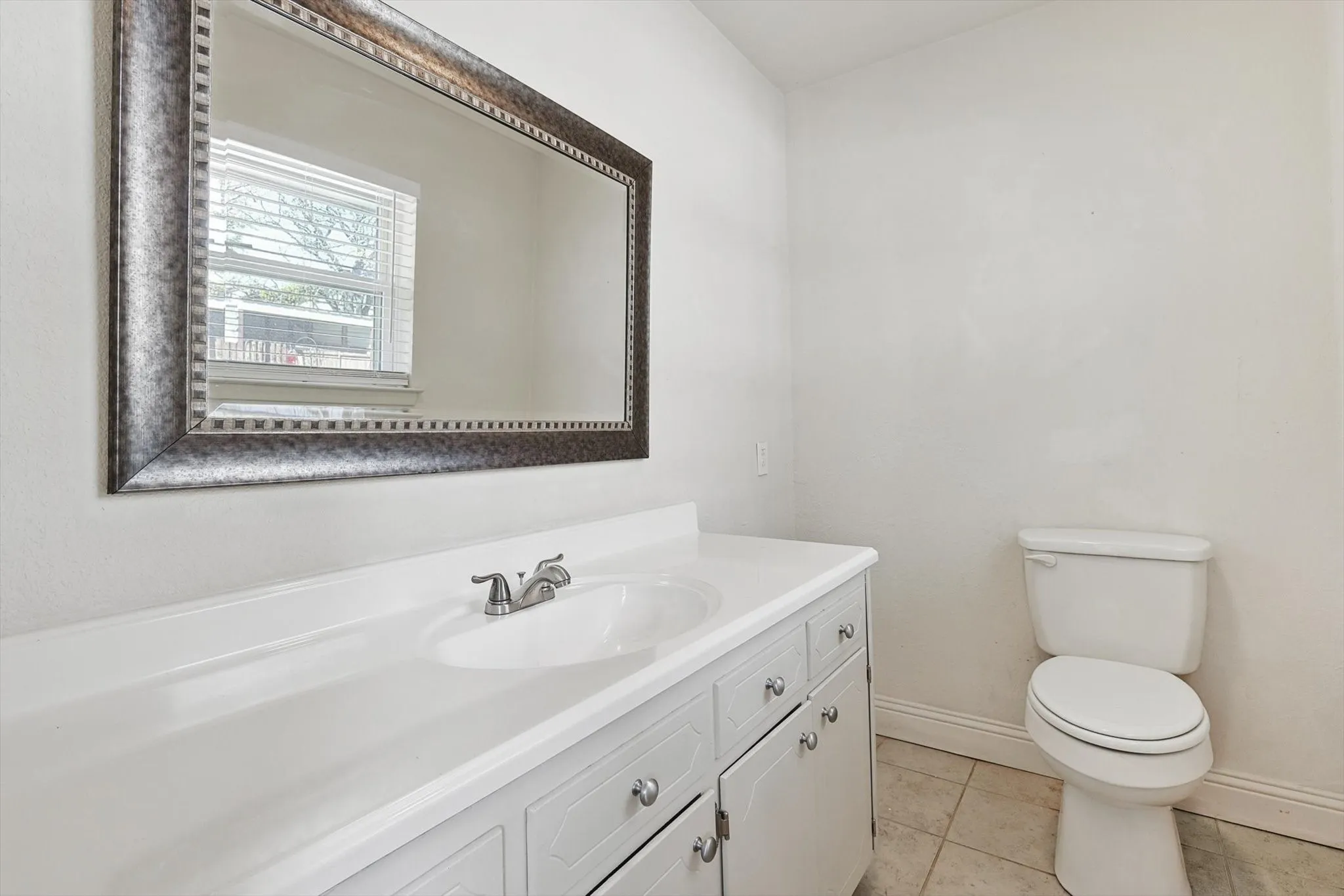 Single Family Residence For Sale in Denton County , 1005 Hopkins Drive, Denton, Texas 76205, 3 Bedroom, 3 Bathroom, 2 Garage spaces, 2,696 Sqft, built in 1974, Preowned, mls#21183990, Real Estate Agent in Denton, Homes For Sale in Denton county, Homes For Sale in Denton, Realtor in Denton Texas, Real Estate Brokerage Independent Realty Texas, Luminita Cordes Realtor